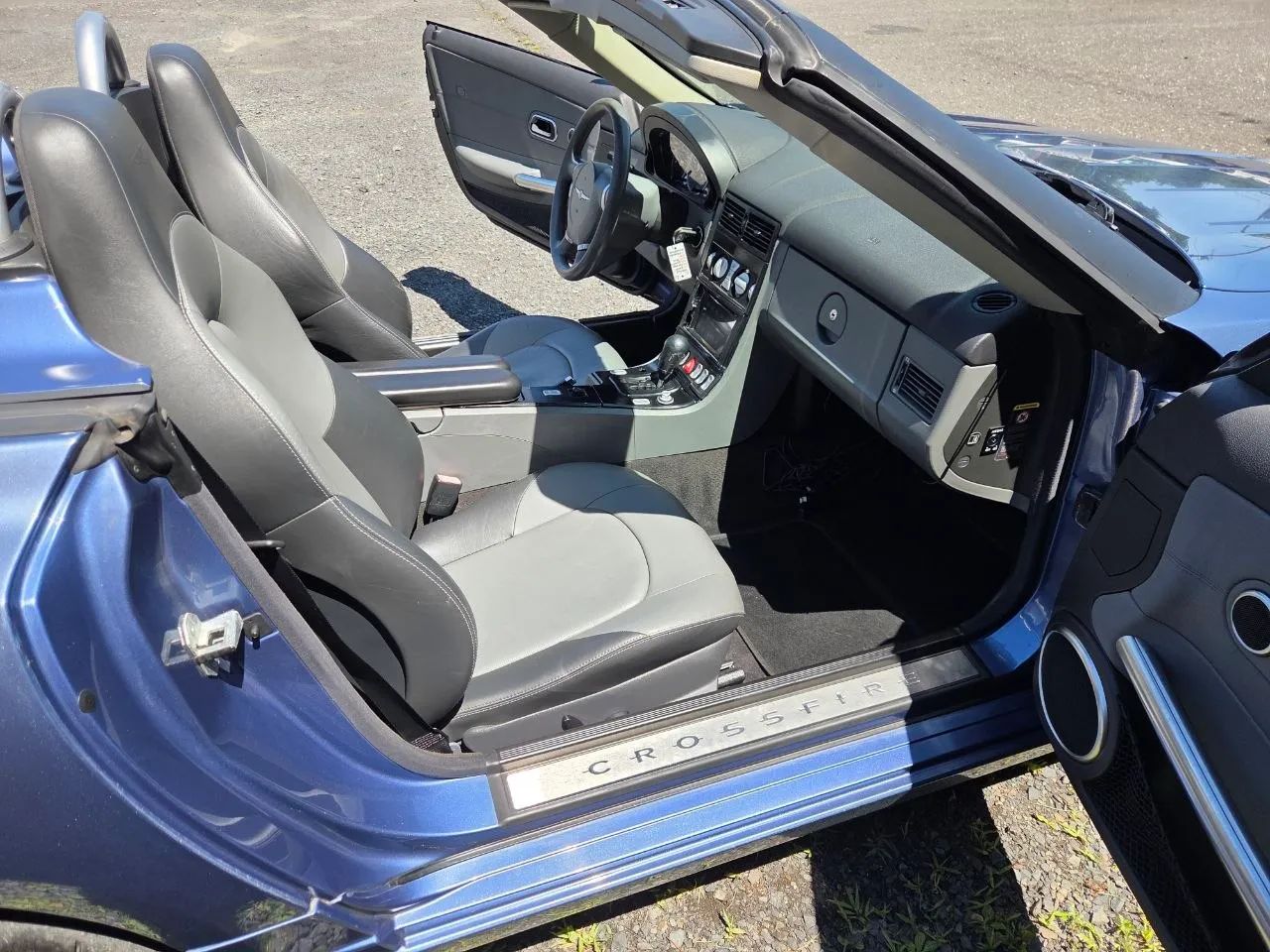 2005 Chrysler Crossfire Limited Roadster 2D — photo 30 of 73