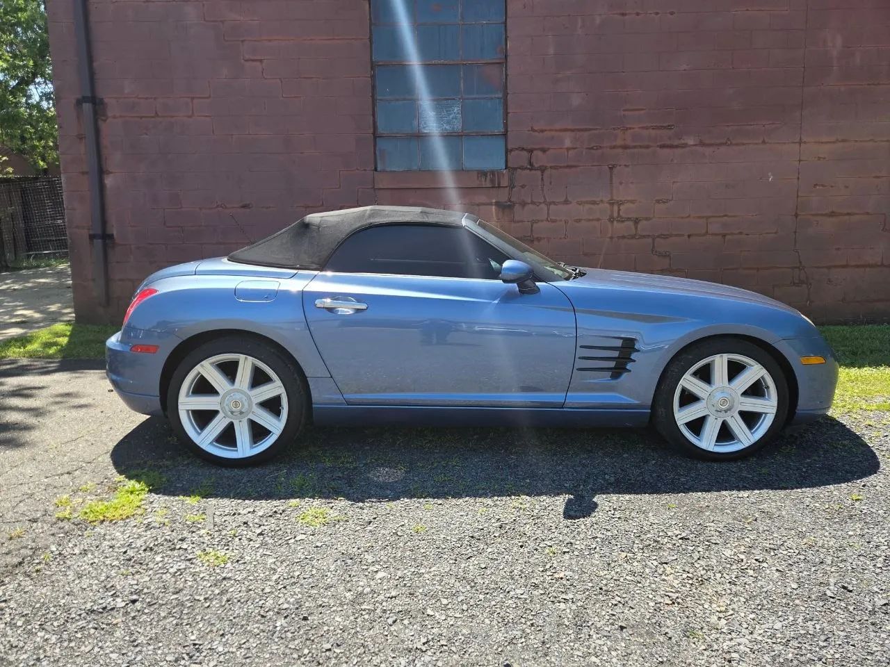 2005 Chrysler Crossfire Limited Roadster 2D — photo 11 of 73