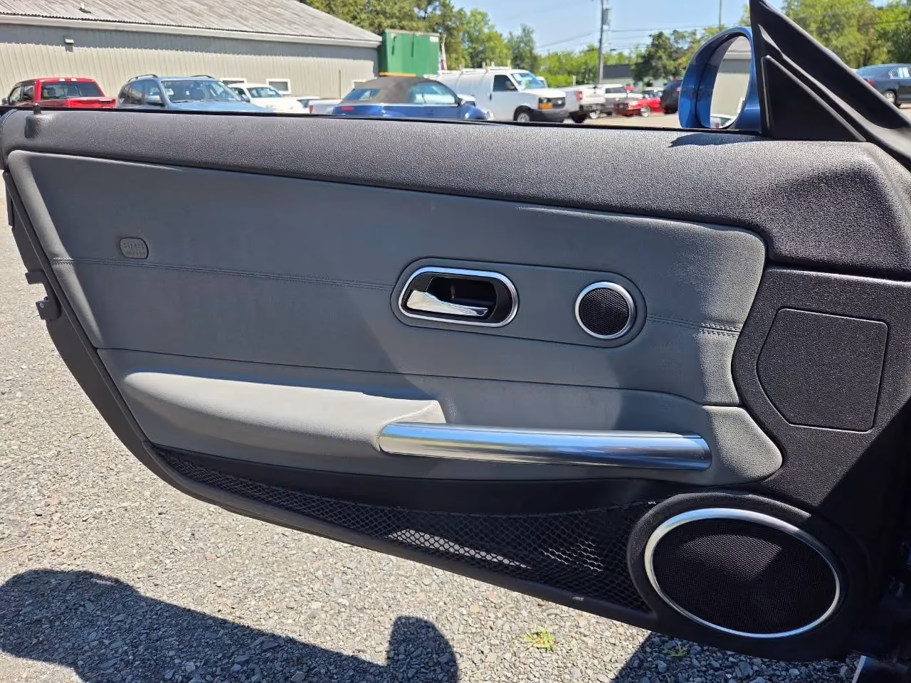 2005 Chrysler Crossfire Limited Roadster 2D — photo 28 of 73