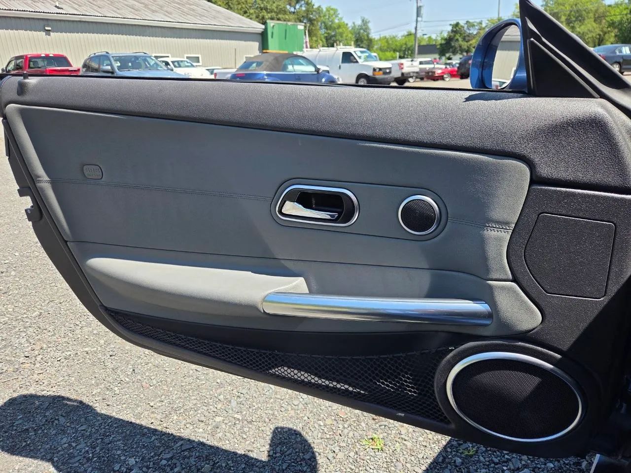 2005 Chrysler Crossfire Limited Roadster 2D — photo 28 of 73
