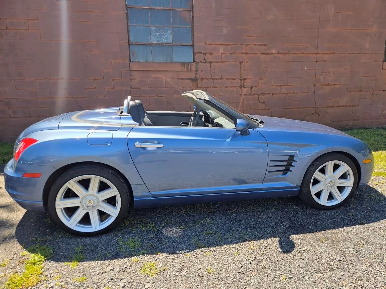 2005 Chrysler Crossfire Limited Roadster 2D — photo 6 of 73