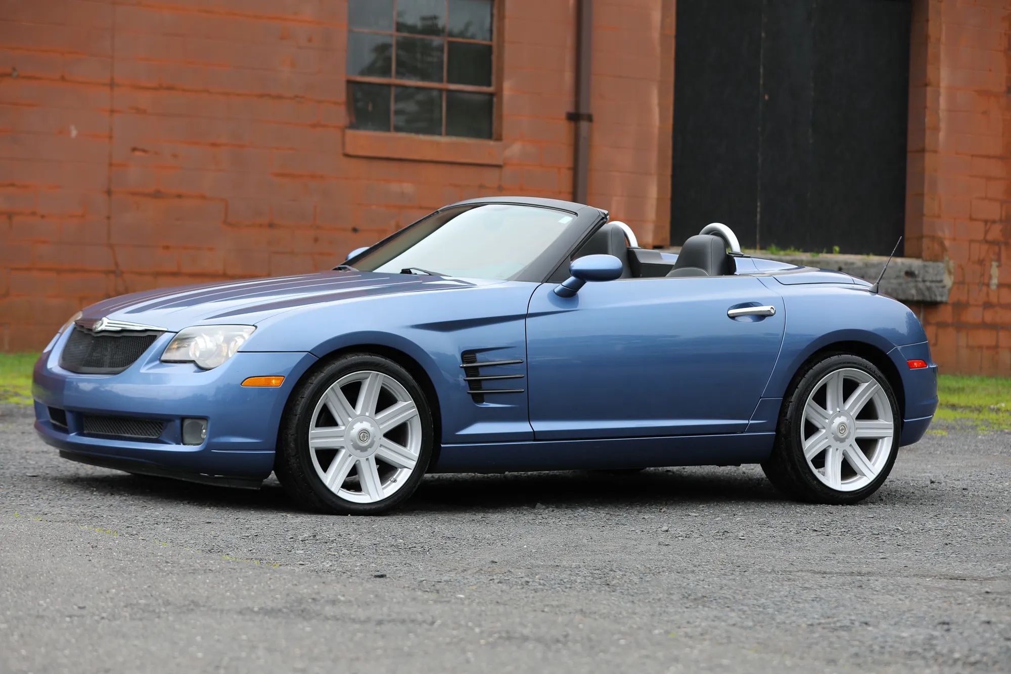 2005 Chrysler Crossfire Limited Roadster 2D — photo 46 of 73