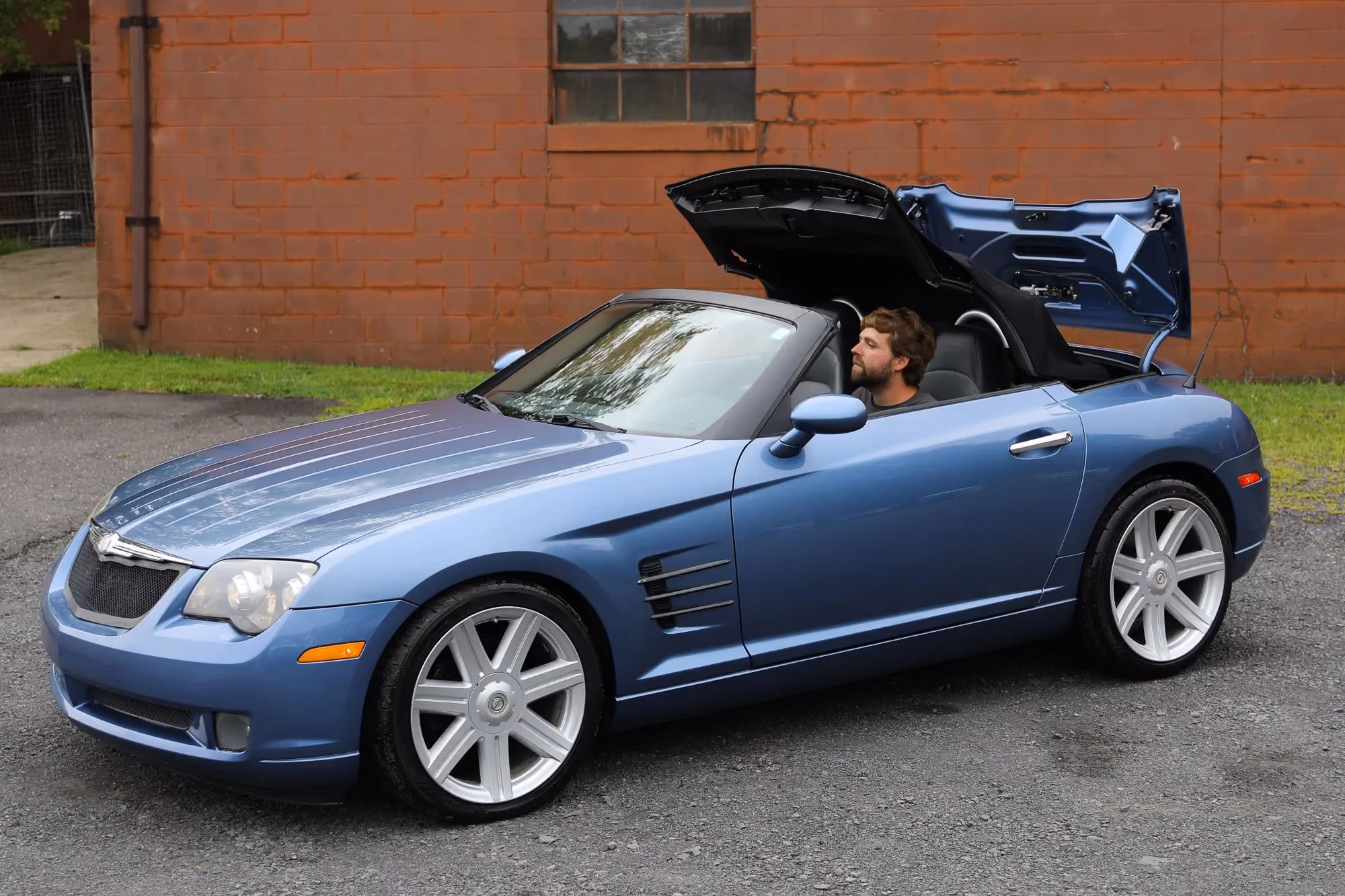 2005 Chrysler Crossfire Limited Roadster 2D — photo 43 of 73