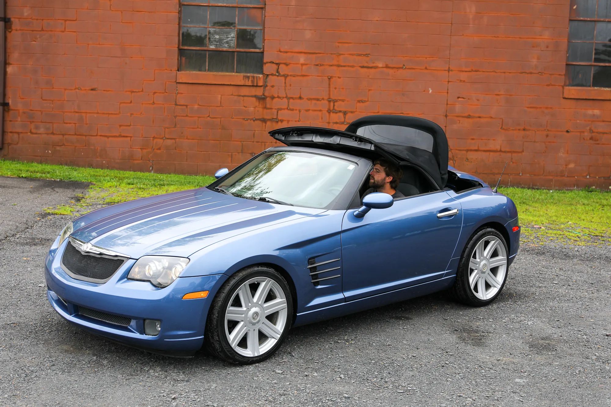2005 Chrysler Crossfire Limited Roadster 2D — photo 41 of 73
