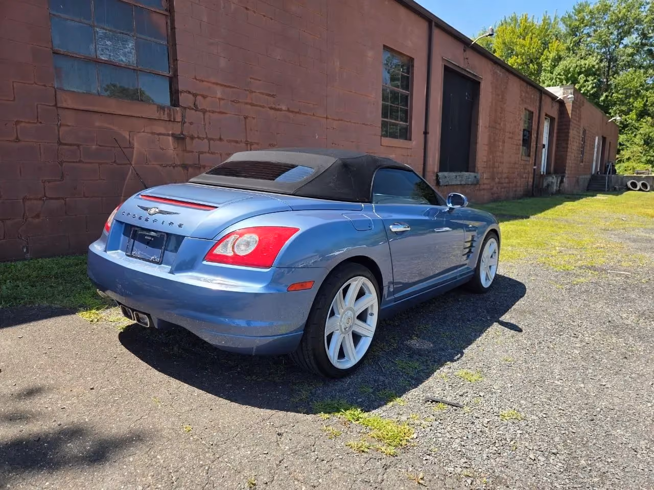 2005 Chrysler Crossfire Limited Roadster 2D — photo 10 of 73