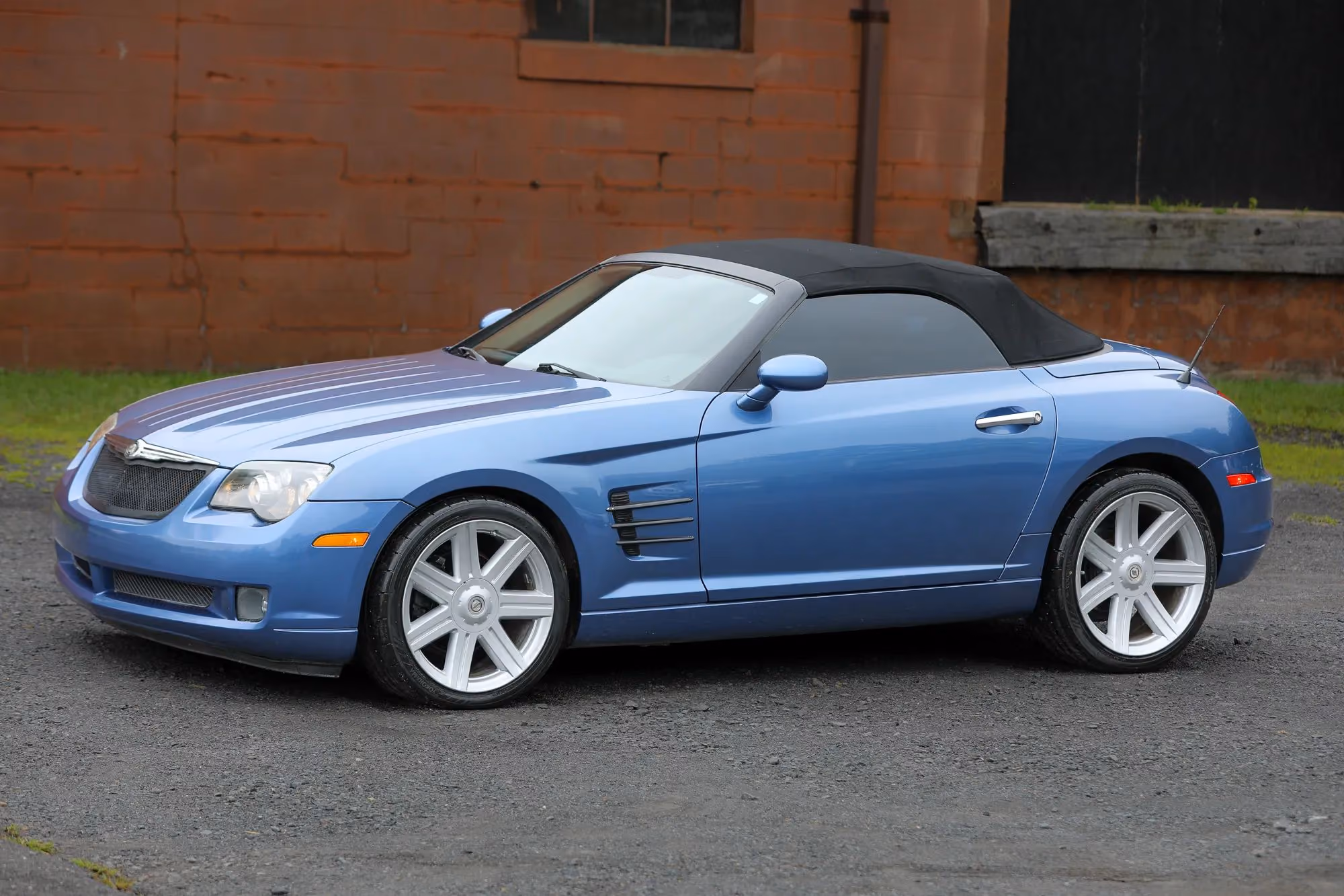 2005 Chrysler Crossfire Limited Roadster 2D — photo 39 of 73