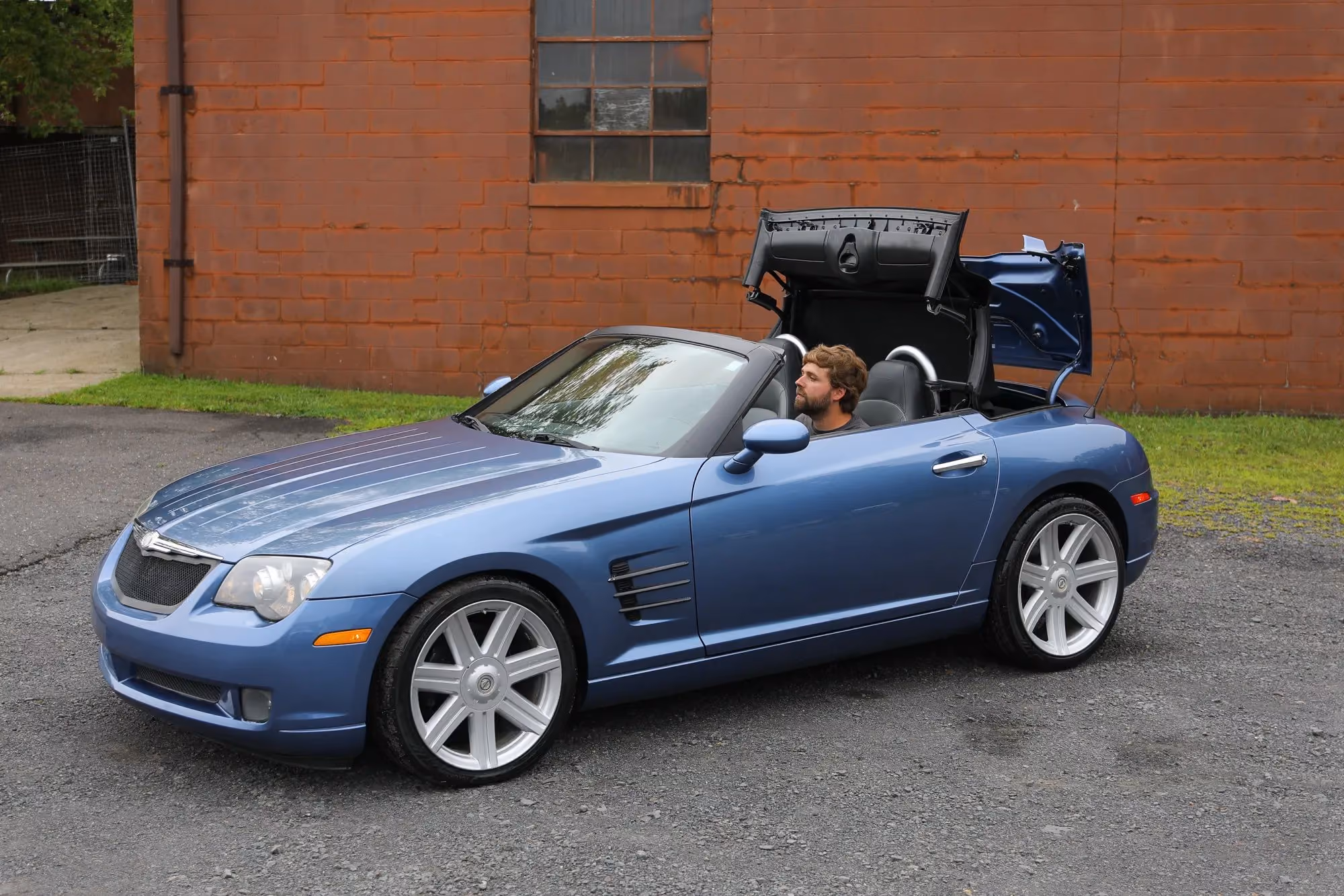 2005 Chrysler Crossfire Limited Roadster 2D — photo 44 of 73