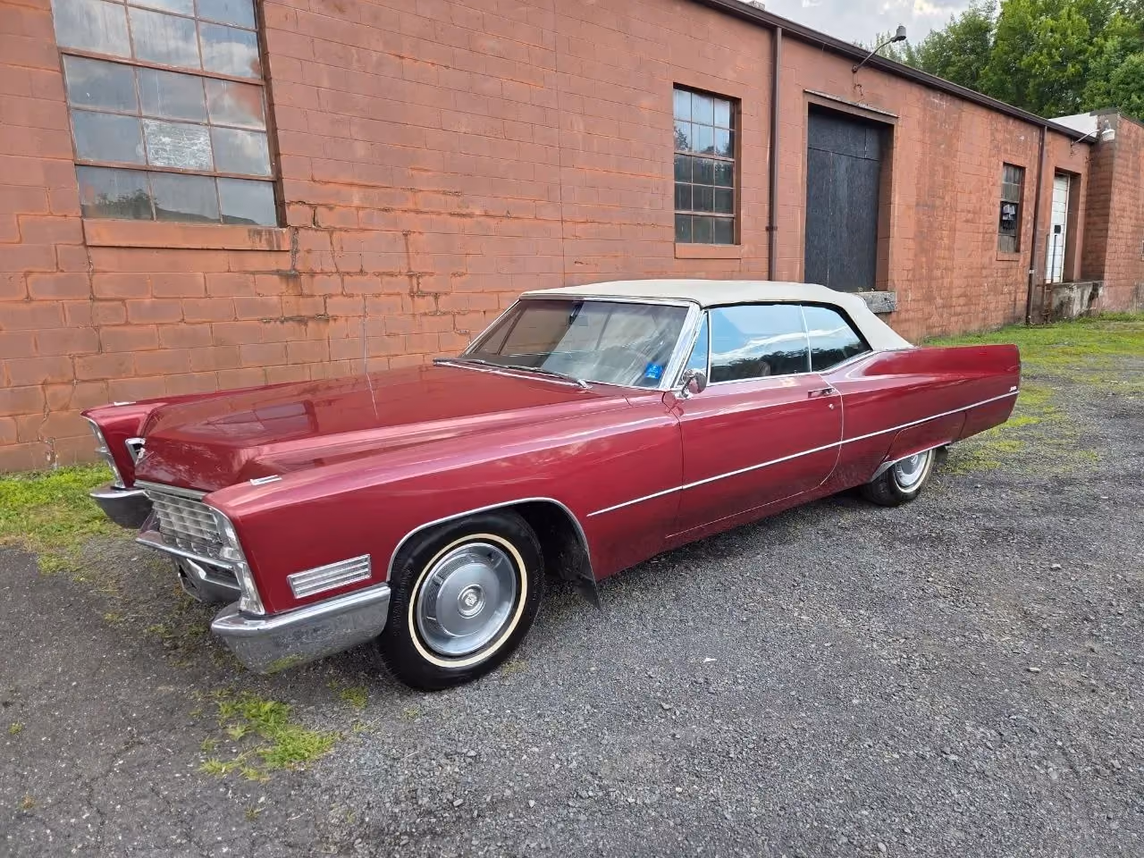 1967 Cadillac DeVille — photo 33 of 73