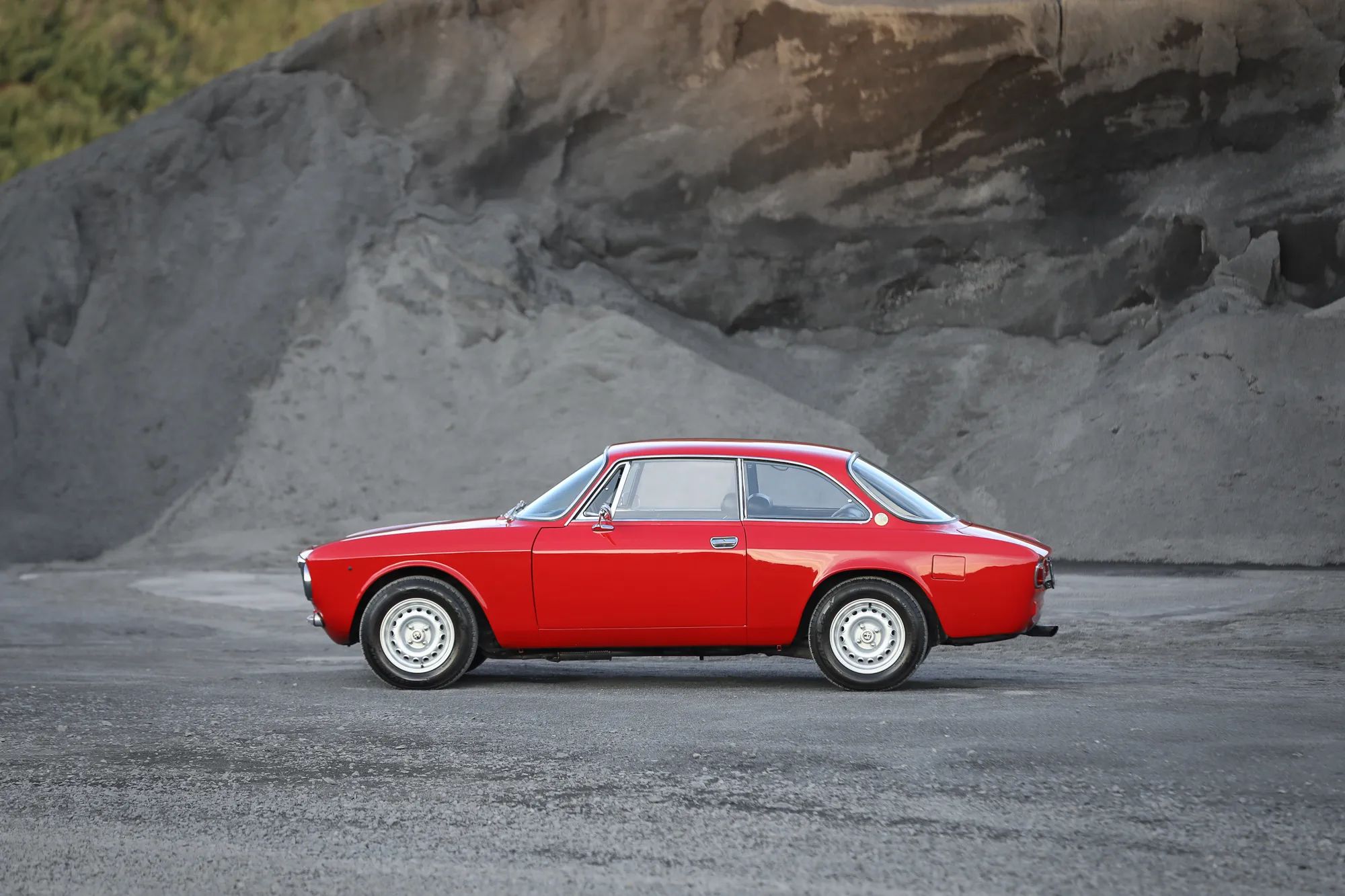 1969 Alfa Romeo GTV 1750 — photo 6 of 29
