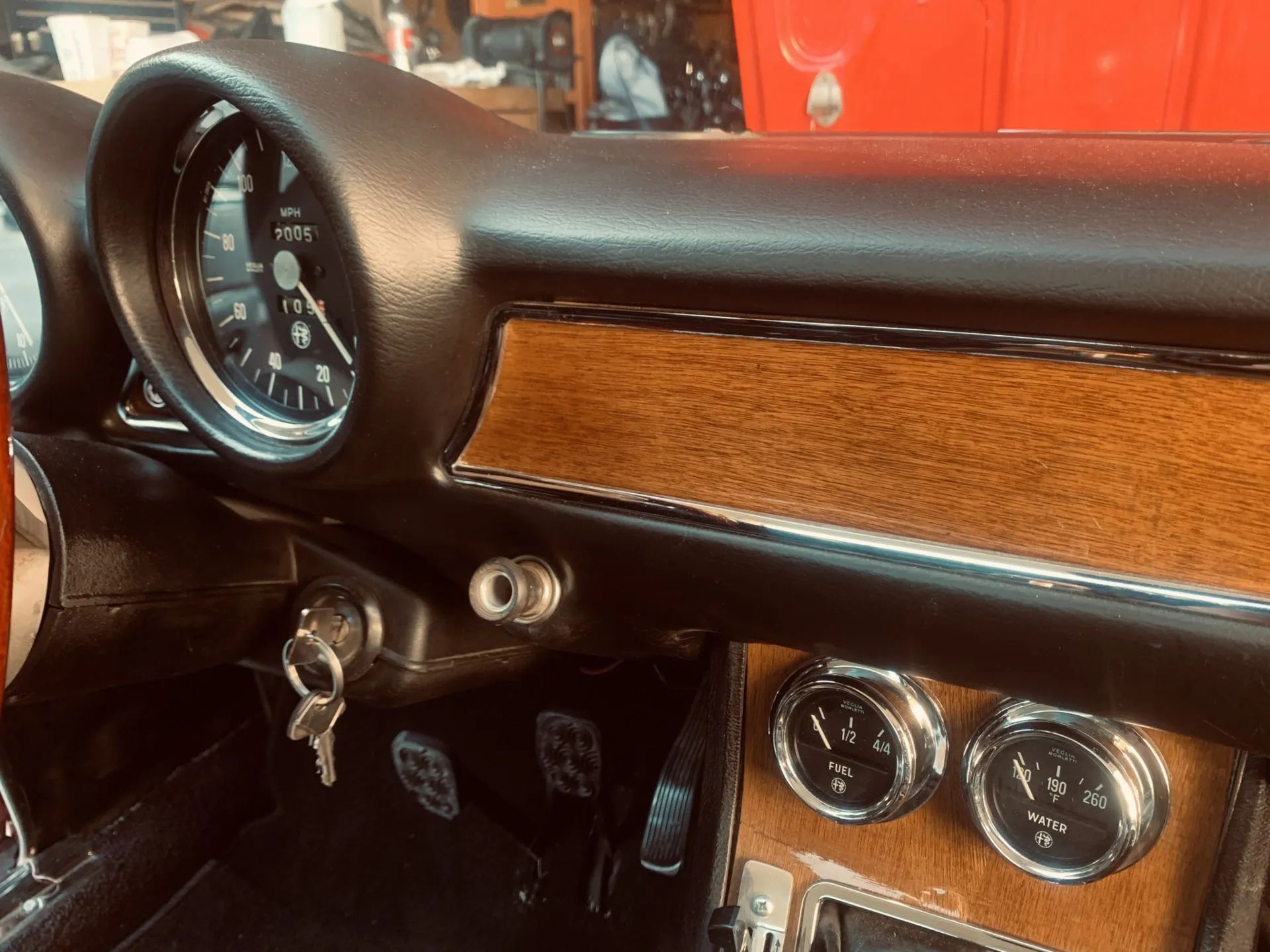 1969 Alfa Romeo GTV 1750 — photo 13 of 29