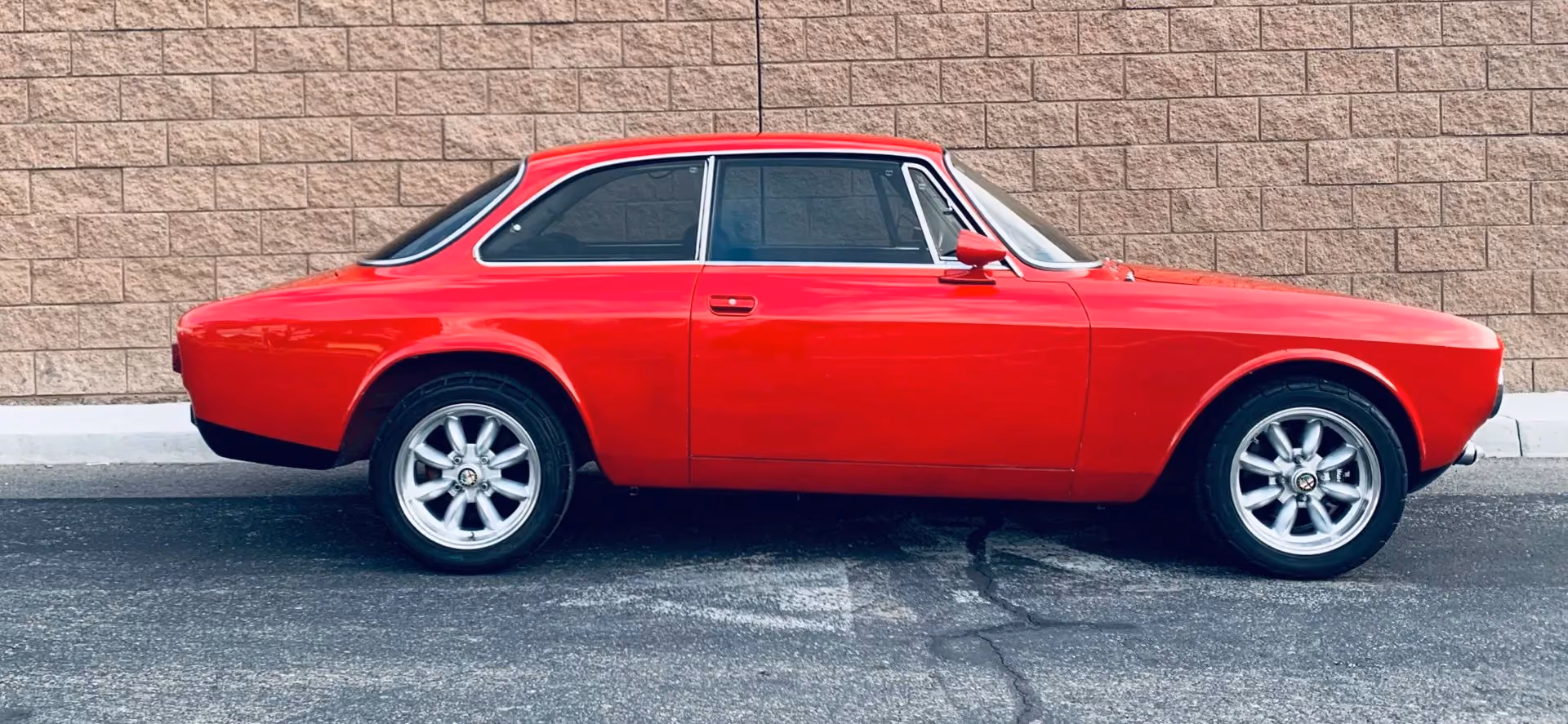 1969 Alfa Romeo GTV 1750 — photo 19 of 29
