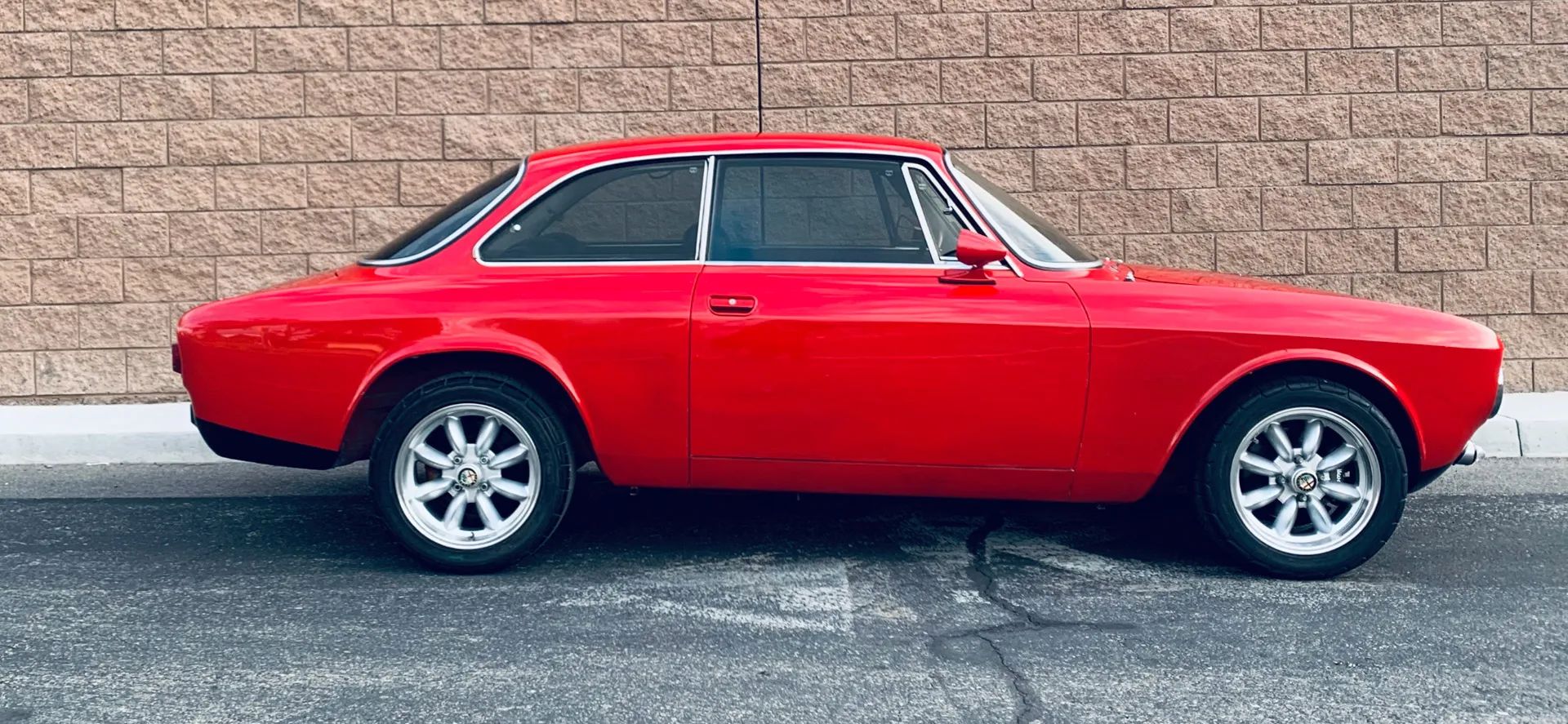 1969 Alfa Romeo GTV 1750 — photo 19 of 29