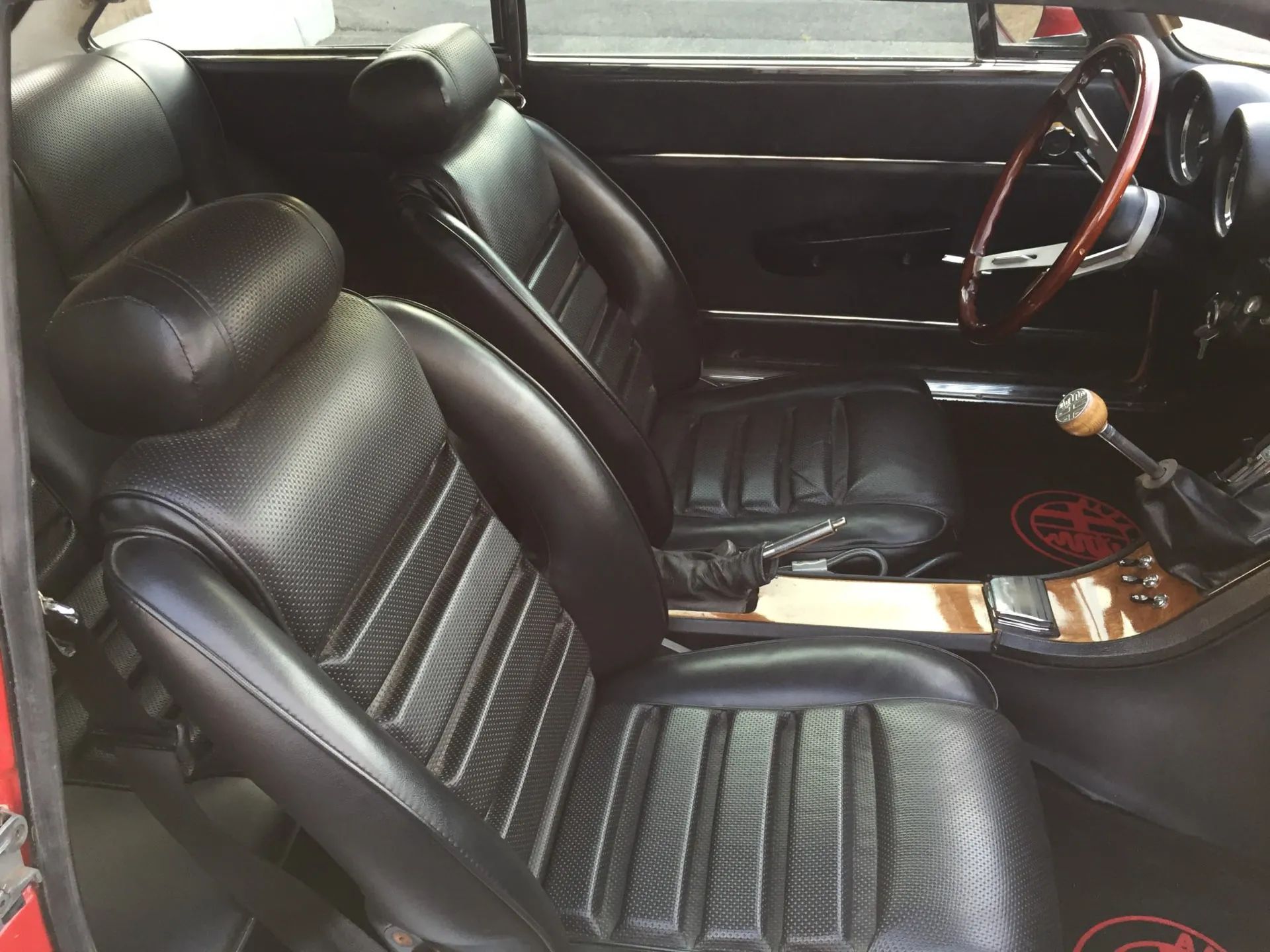 1969 Alfa Romeo GTV 1750 — photo 14 of 29