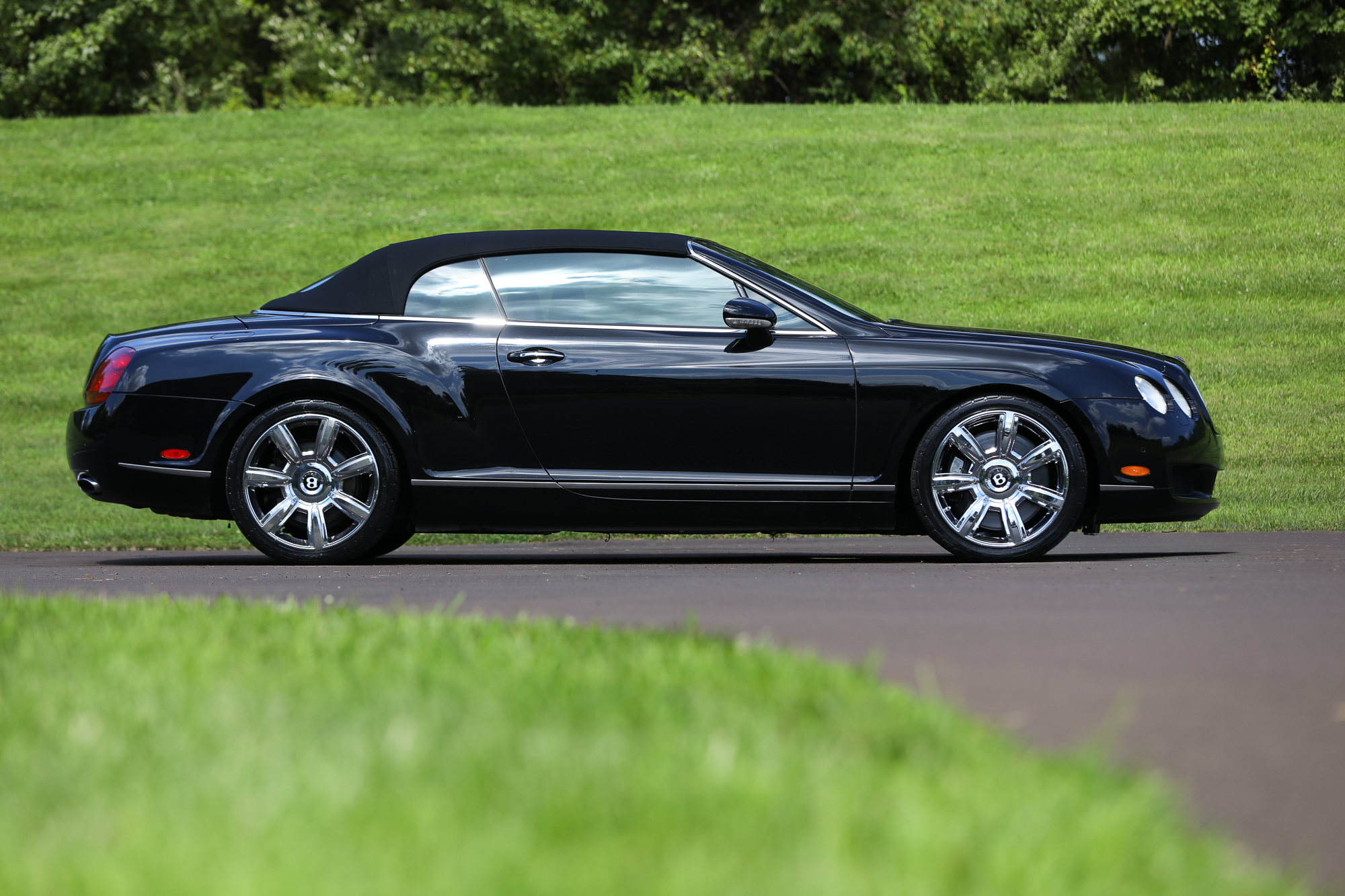 2007 Bentley Continental GTC Convertible 2D — photo 16 of 33
