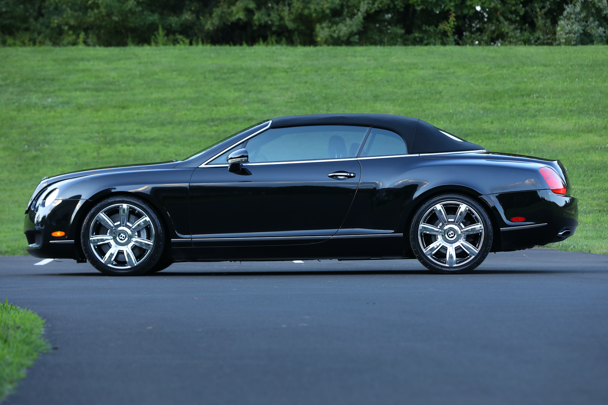 2007 Bentley Continental GTC Convertible 2D — photo 25 of 33