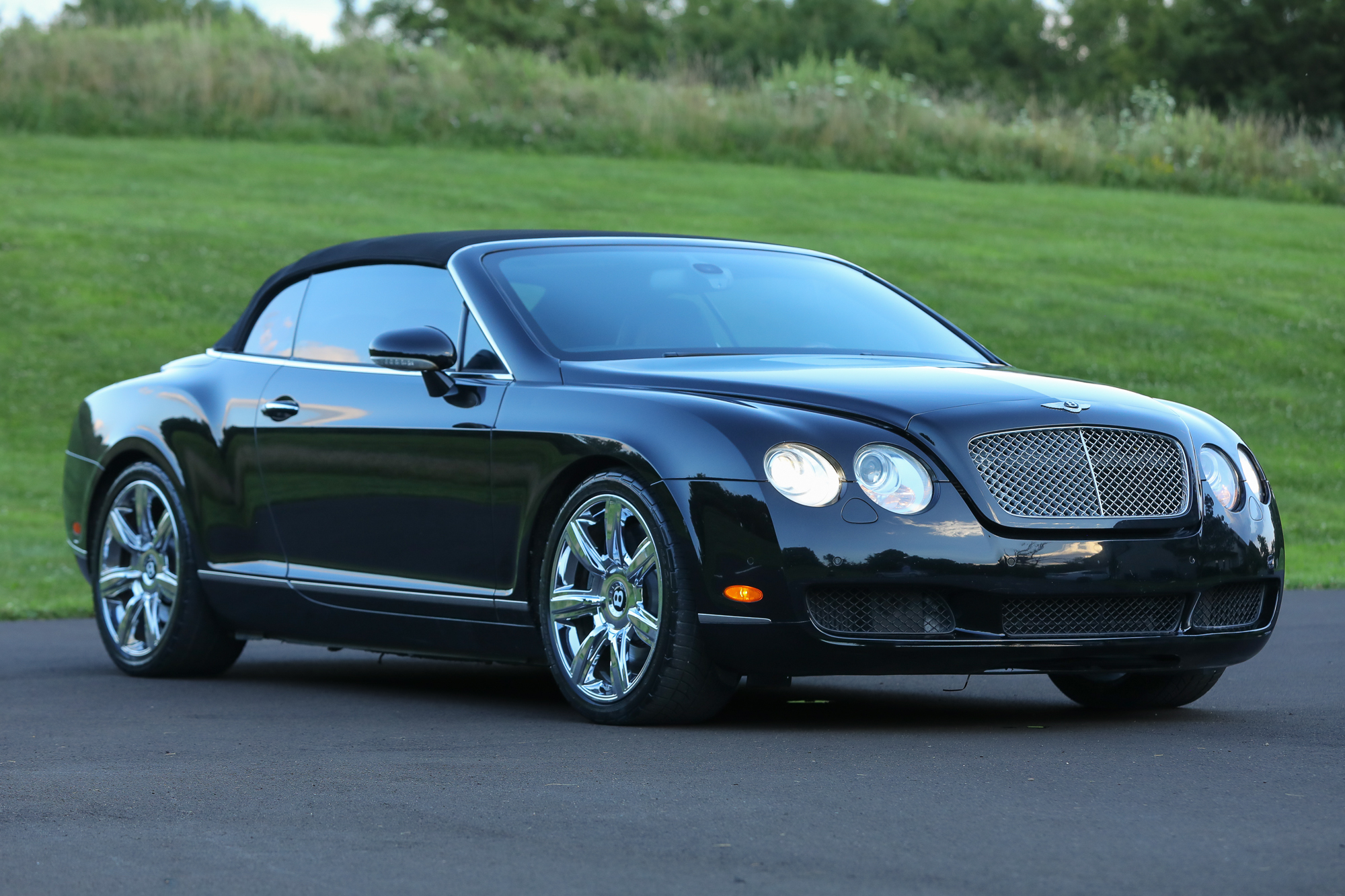 2007 Bentley Continental GTC Convertible 2D — photo 28 of 33