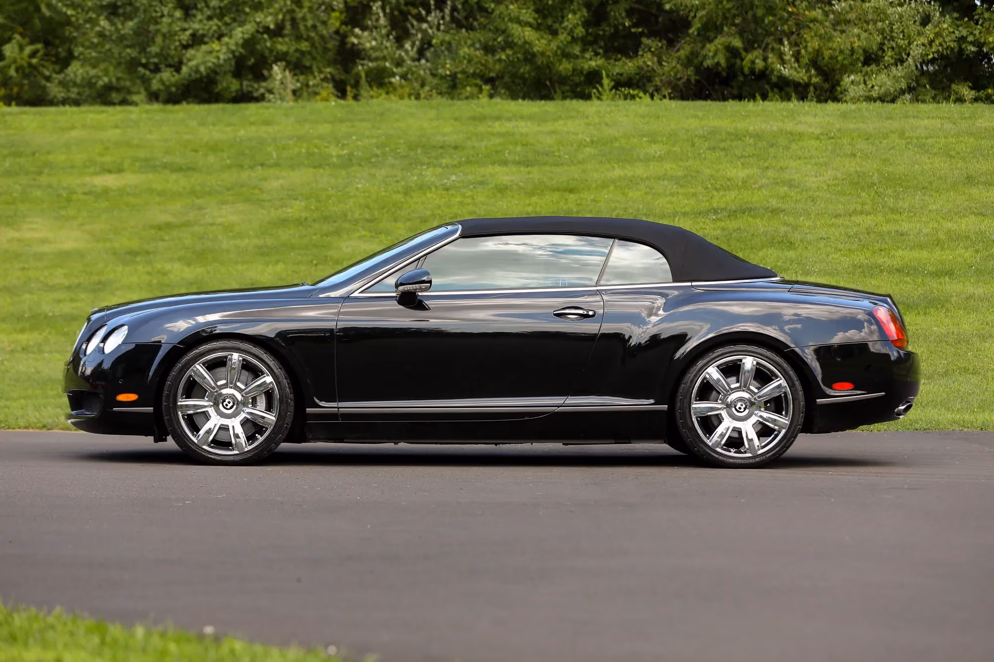 2007 Bentley Continental GTC Convertible 2D — photo 2 of 33