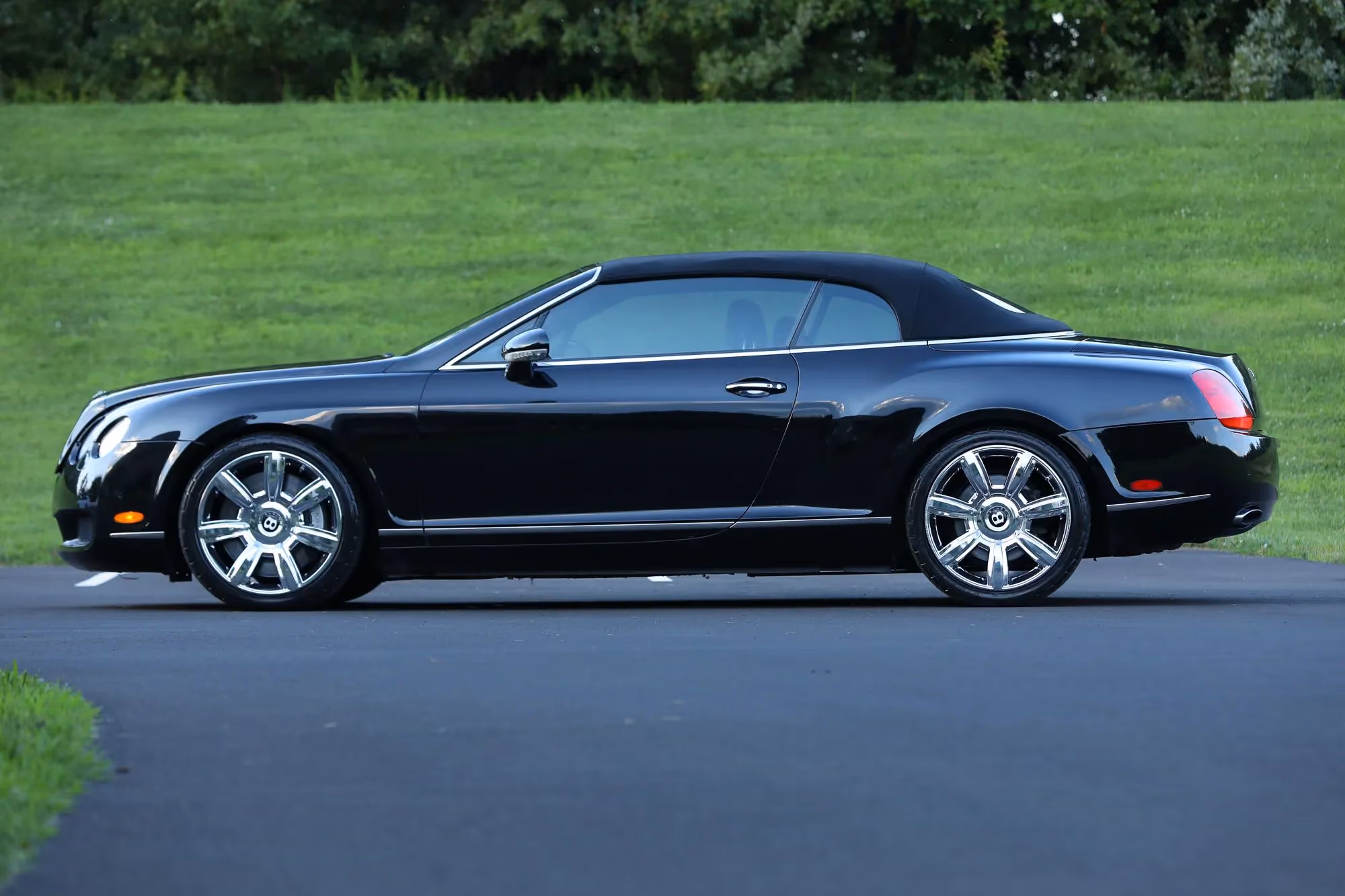 2007 Bentley Continental GTC Convertible 2D — photo 25 of 33