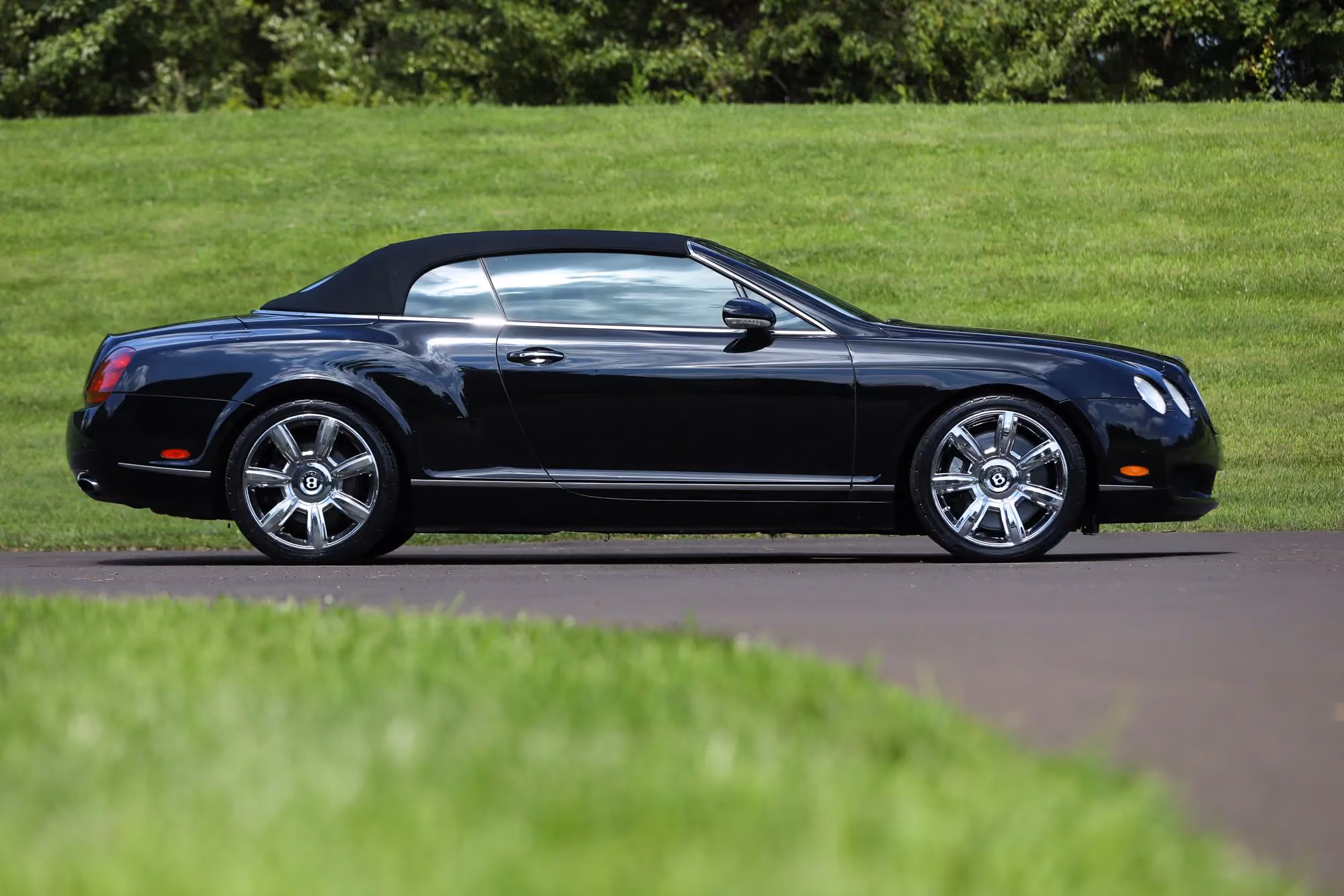 2007 Bentley Continental GTC Convertible 2D — photo 16 of 33