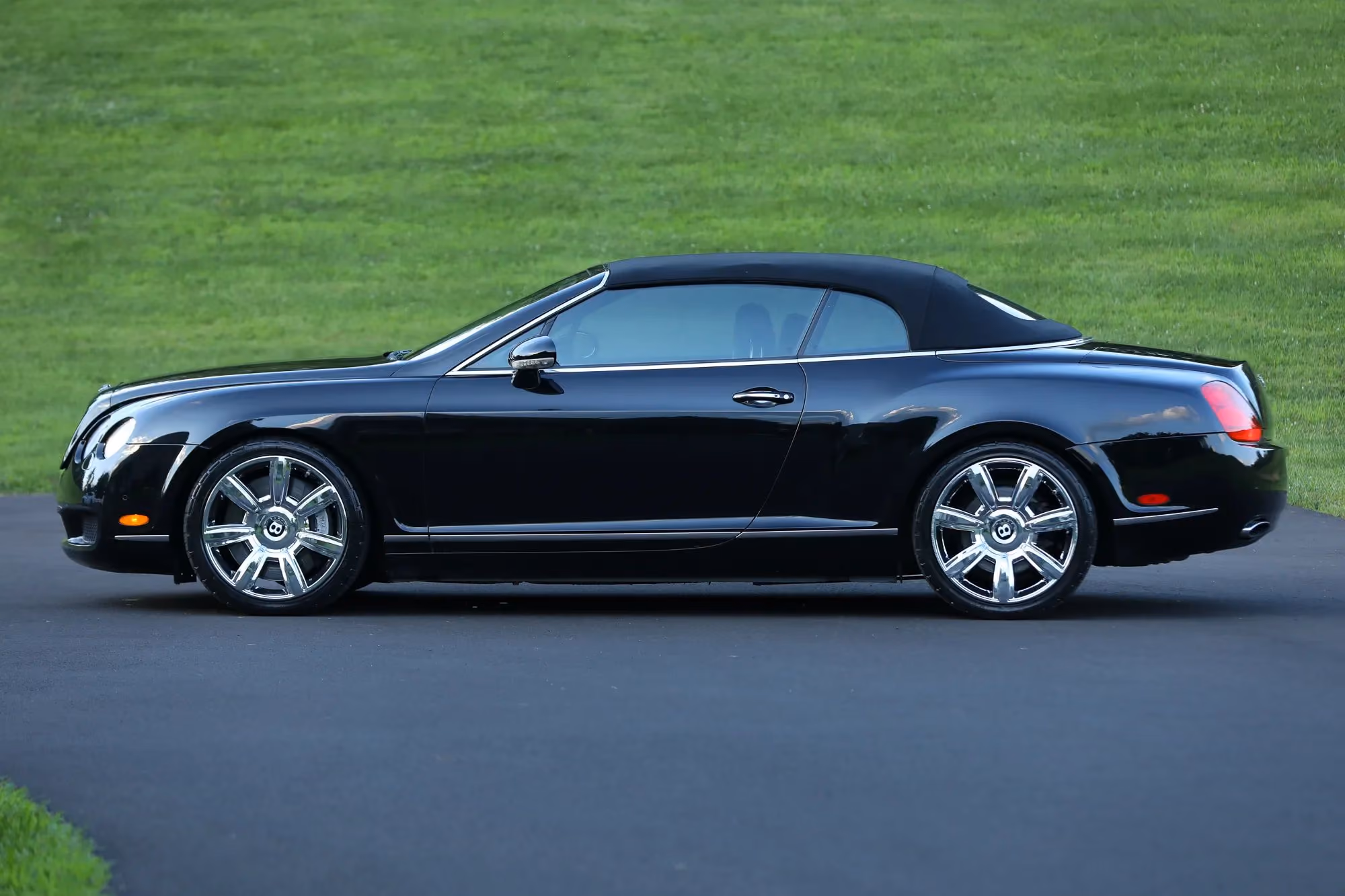 2007 Bentley Continental GTC Convertible 2D — photo 23 of 33