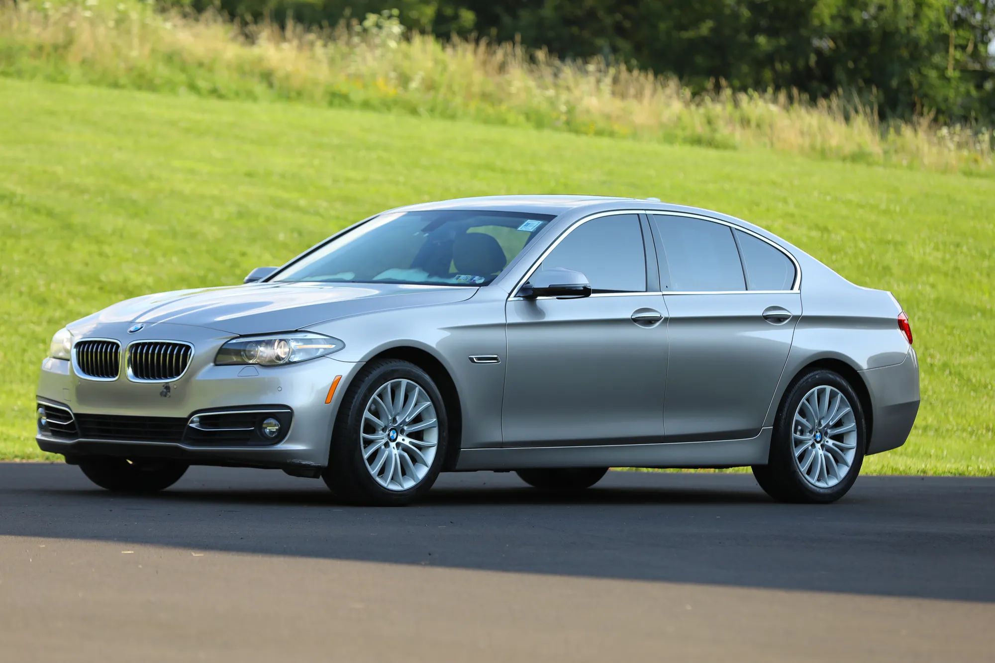 2016 BMW 5 Series — photo 4 of 18