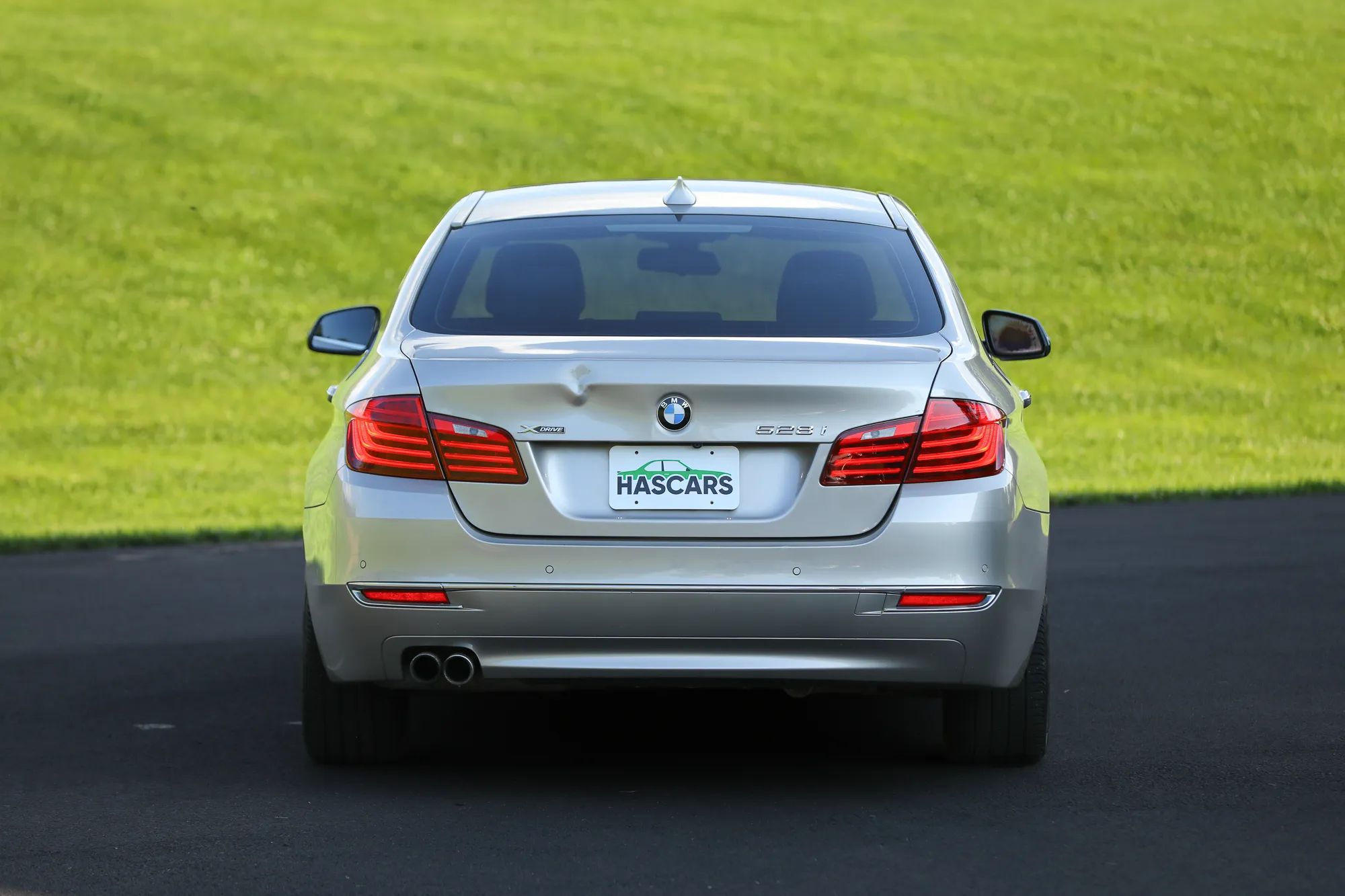 2016 BMW 5 Series — photo 10 of 18