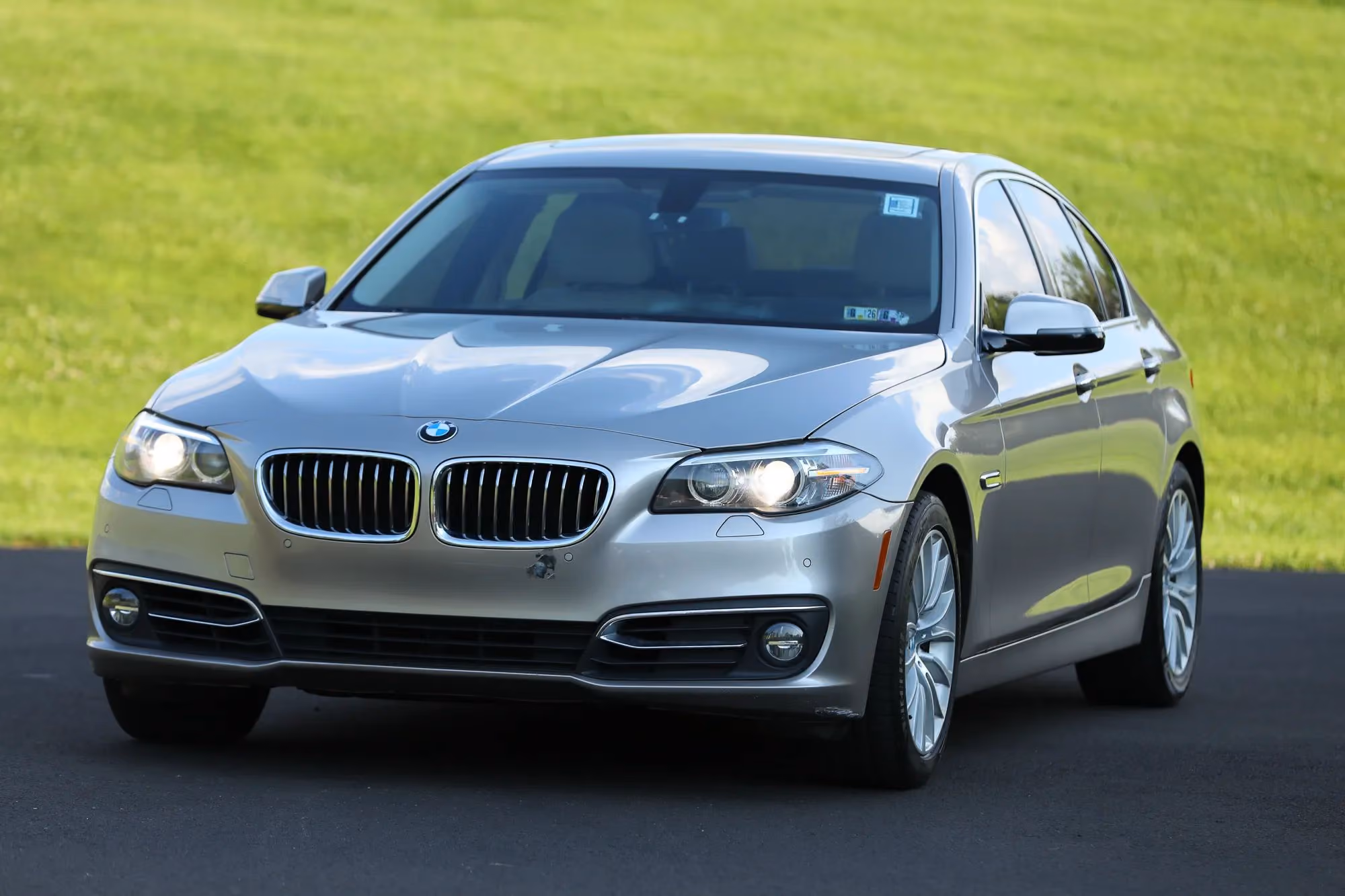 2016 BMW 5 Series 528i xDrive Sedan 4D — photo 5 of 18