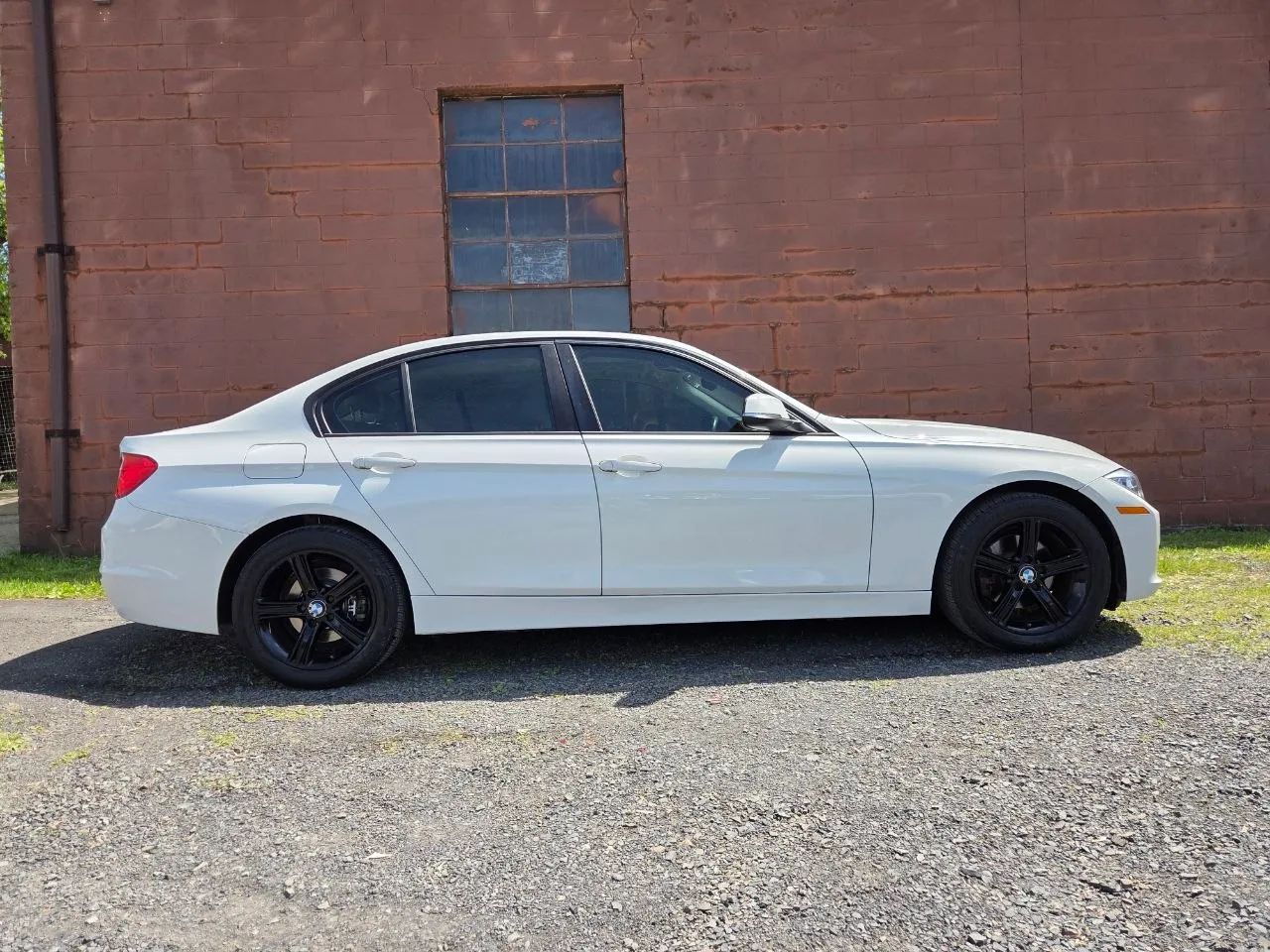 2015 BMW 3 Series 328i xDrive Sedan 4D — photo 9 of 60