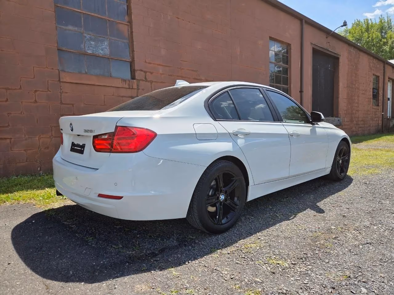 2015 BMW 3 Series 328i xDrive Sedan 4D — photo 7 of 60