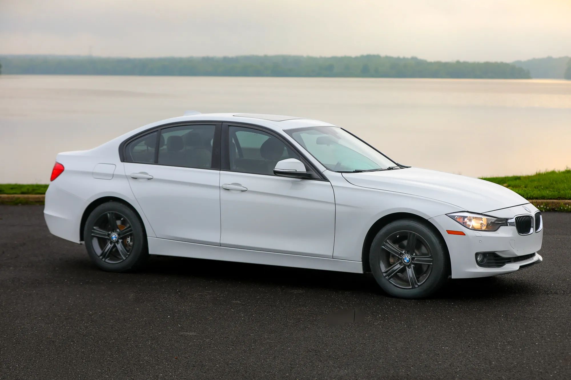 2015 BMW 3 Series 328i xDrive Sedan 4D — photo 28 of 60