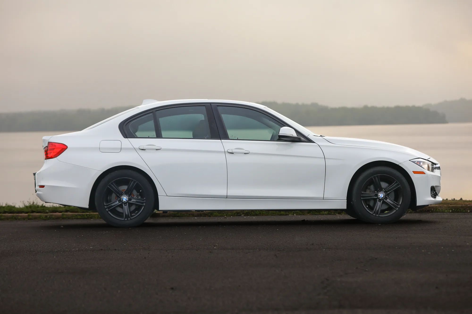 2015 BMW 3 Series 328i xDrive Sedan 4D — photo 30 of 60