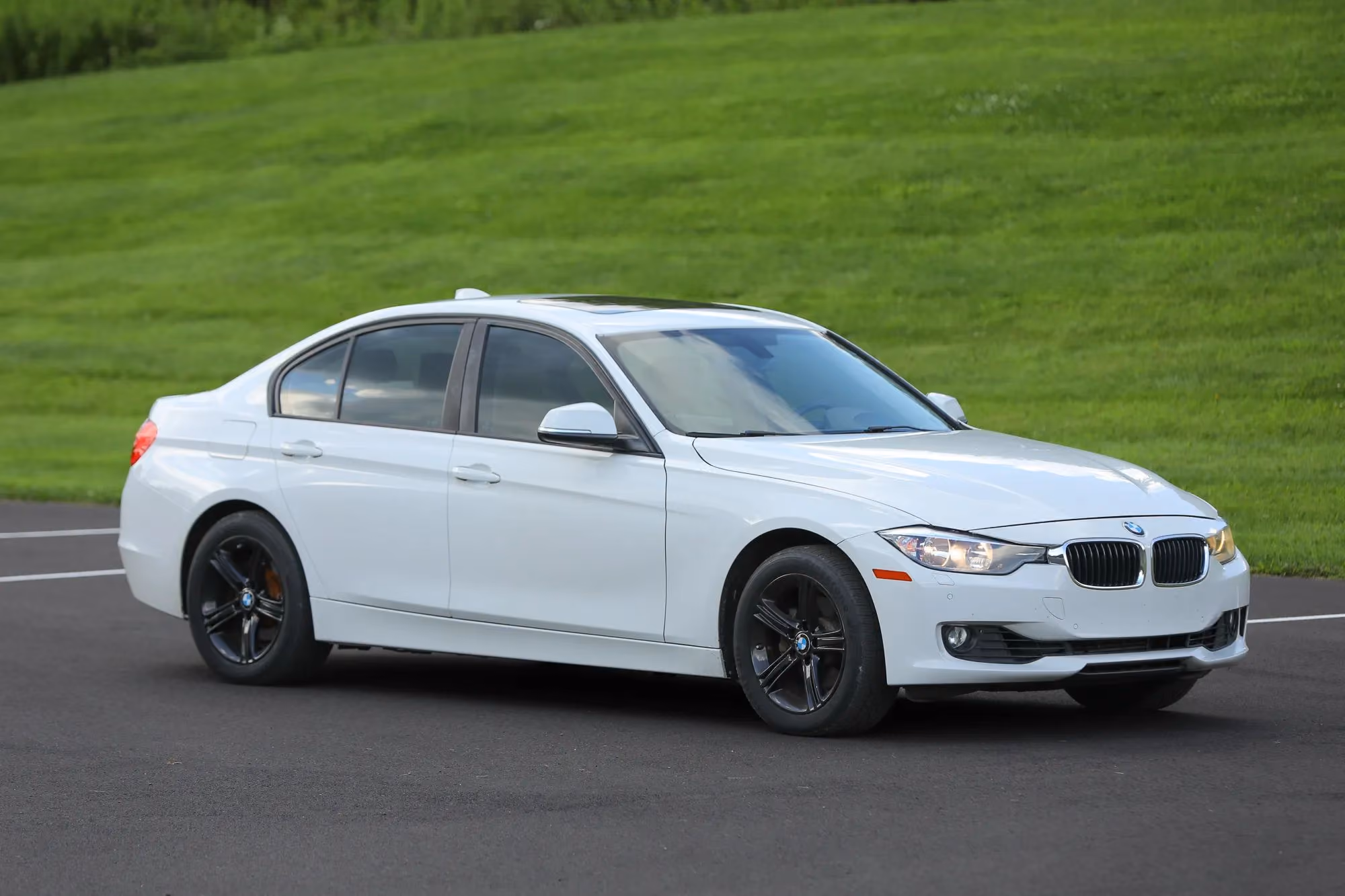 2015 BMW 3 Series 328i xDrive Sedan 4D — photo 34 of 60