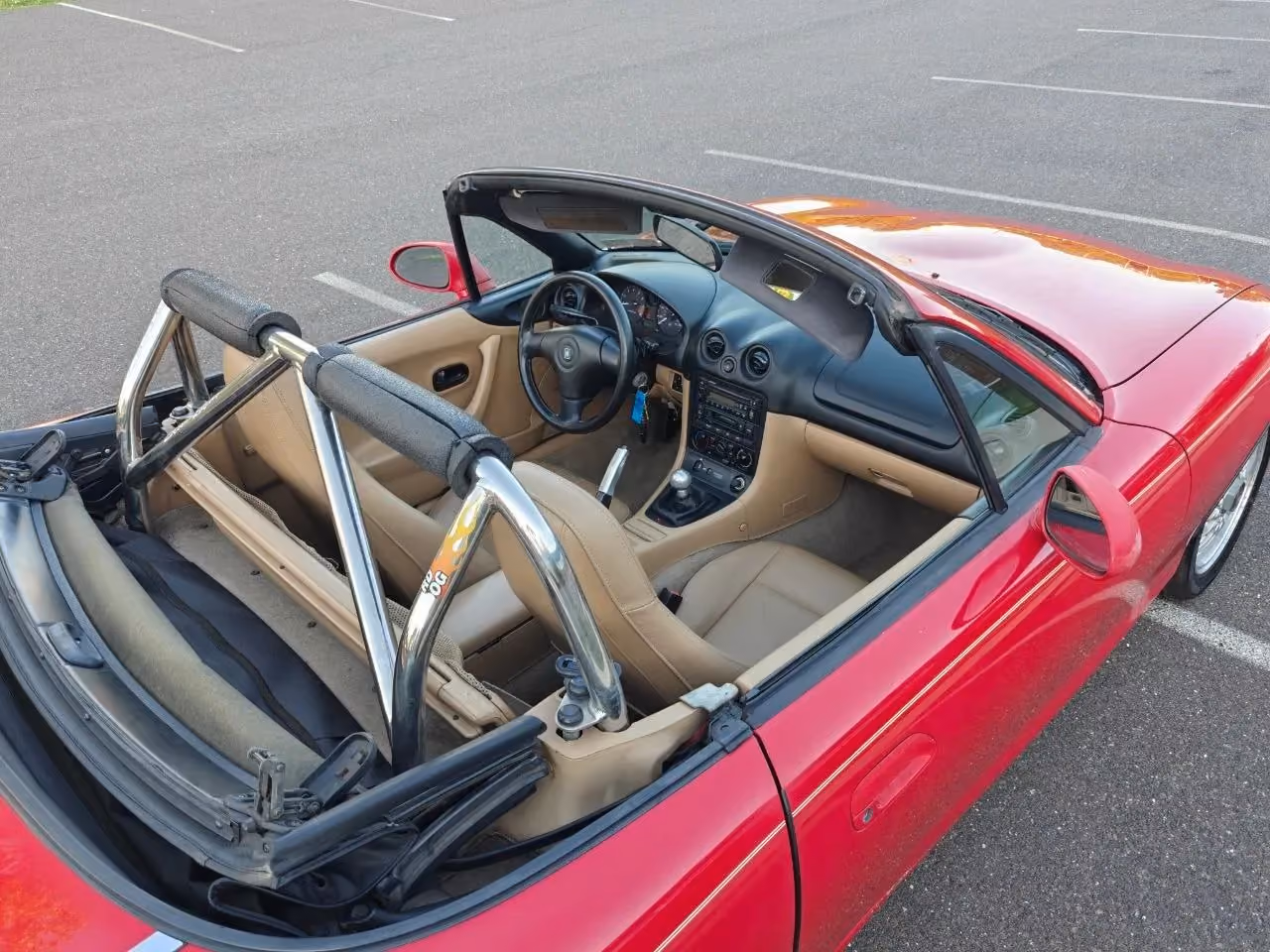 1999 MAZDA MX-5 Miata Convertible 2D — photo 11 of 52