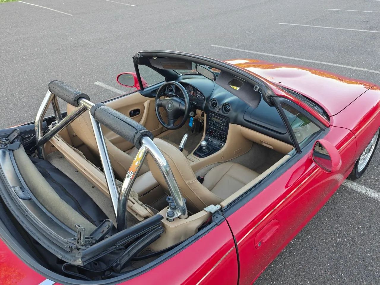 1999 MAZDA MX-5 Miata Convertible 2D — photo 11 of 52