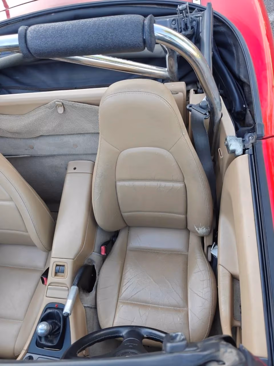 1999 MAZDA MX-5 Miata Convertible 2D — photo 20 of 52
