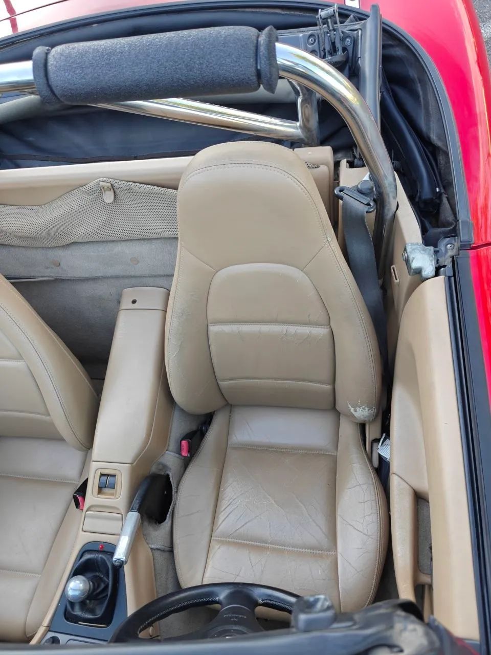 1999 MAZDA MX-5 Miata Convertible 2D — photo 20 of 52