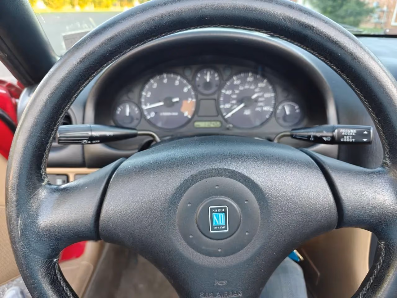 1999 MAZDA MX-5 Miata Convertible 2D — photo 23 of 52