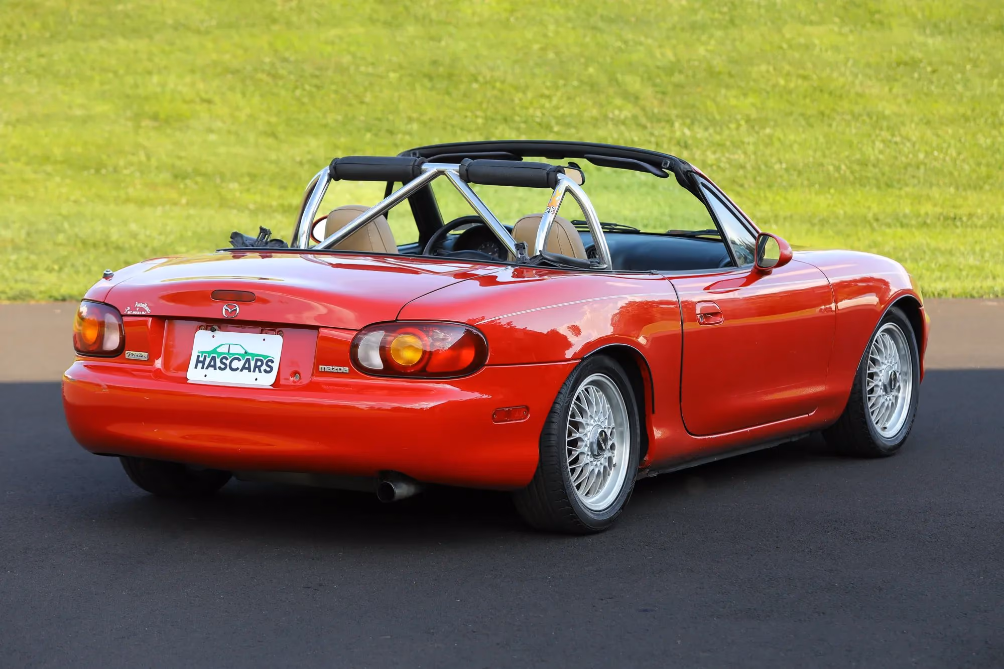1999 MAZDA MX-5 Miata Convertible 2D — photo 38 of 52