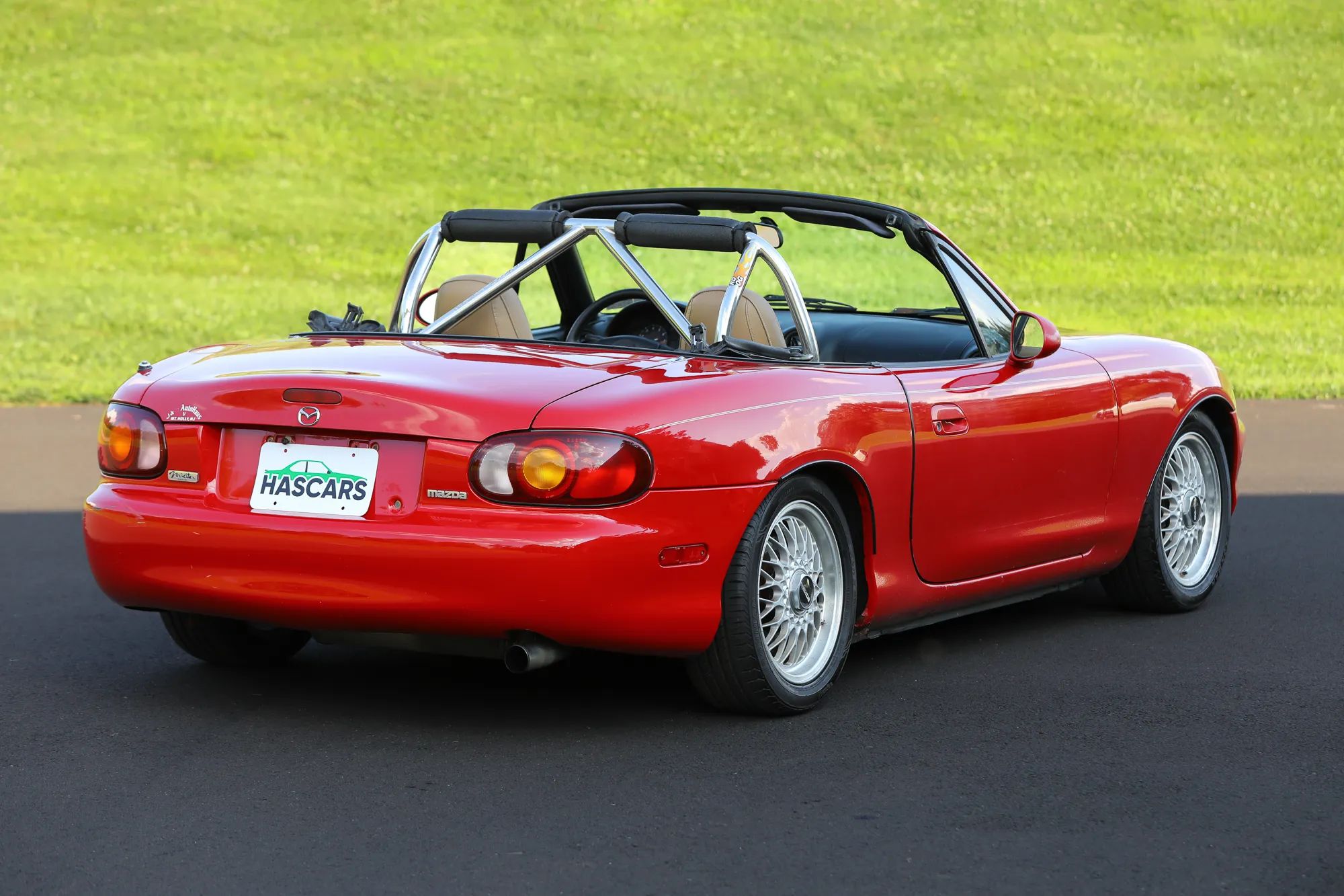 1999 MAZDA MX-5 Miata Convertible 2D — photo 38 of 52