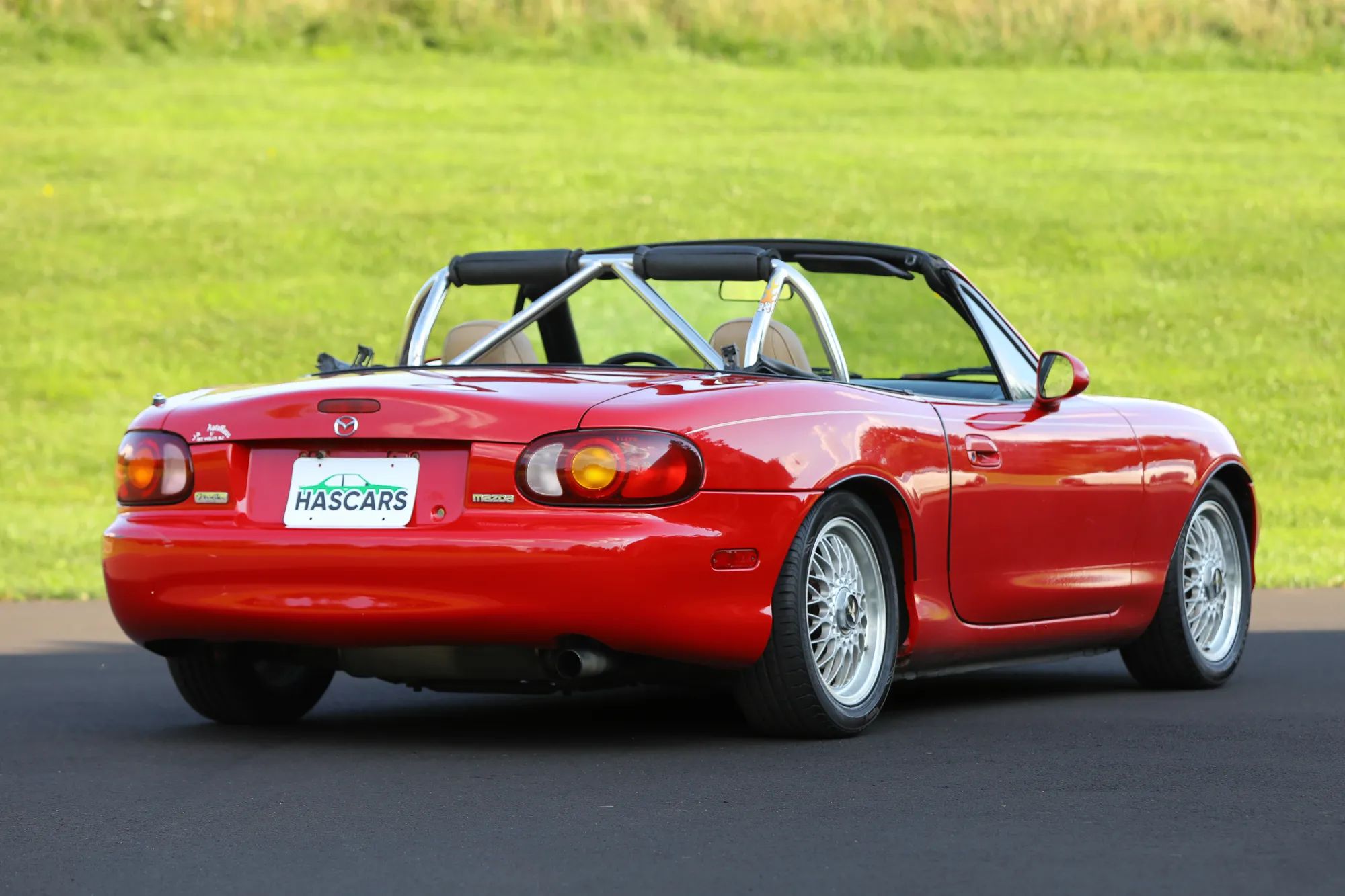1999 MAZDA MX-5 Miata Convertible 2D — photo 40 of 52