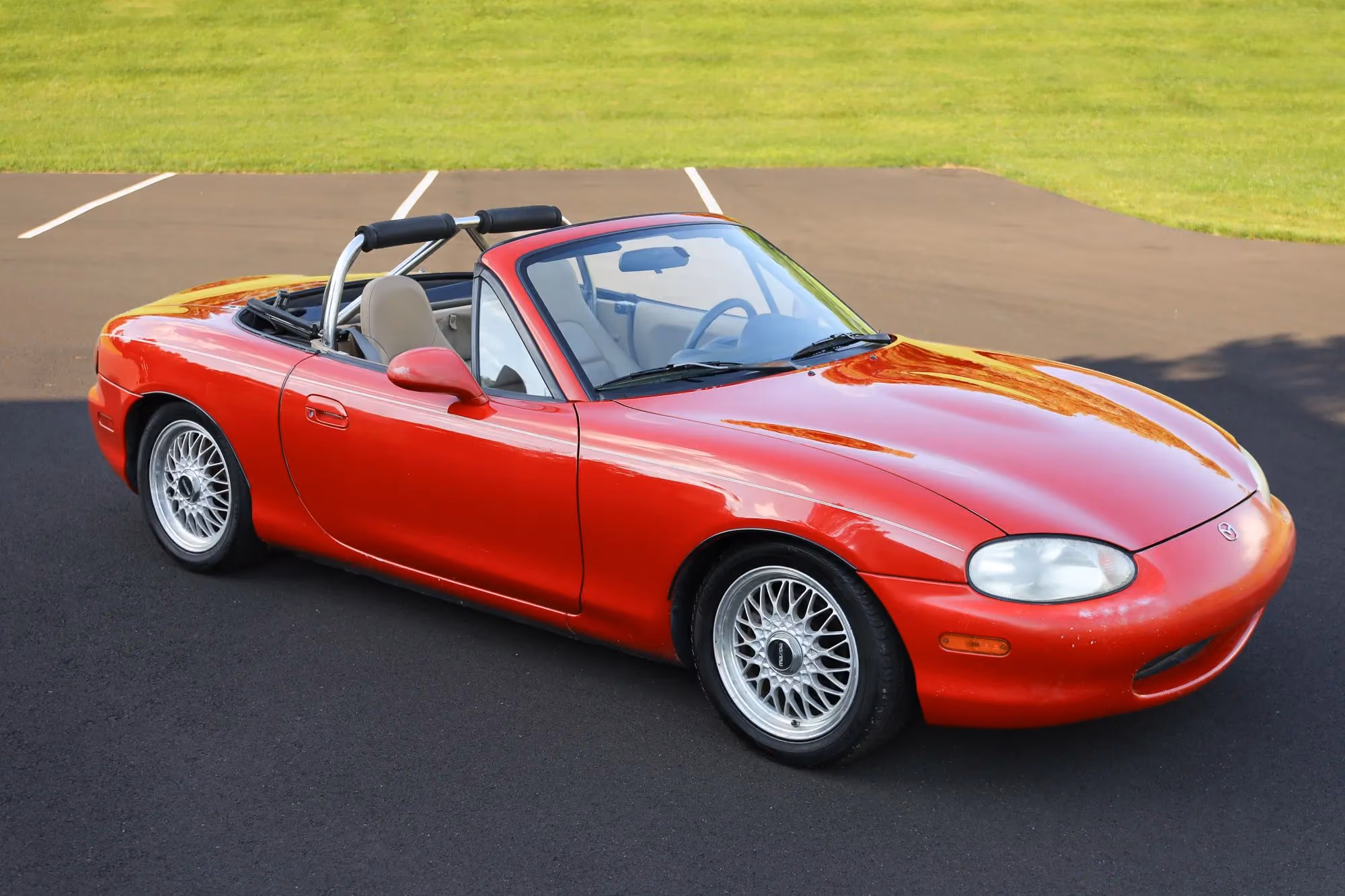 1999 MAZDA MX-5 Miata Convertible 2D — photo 41 of 52