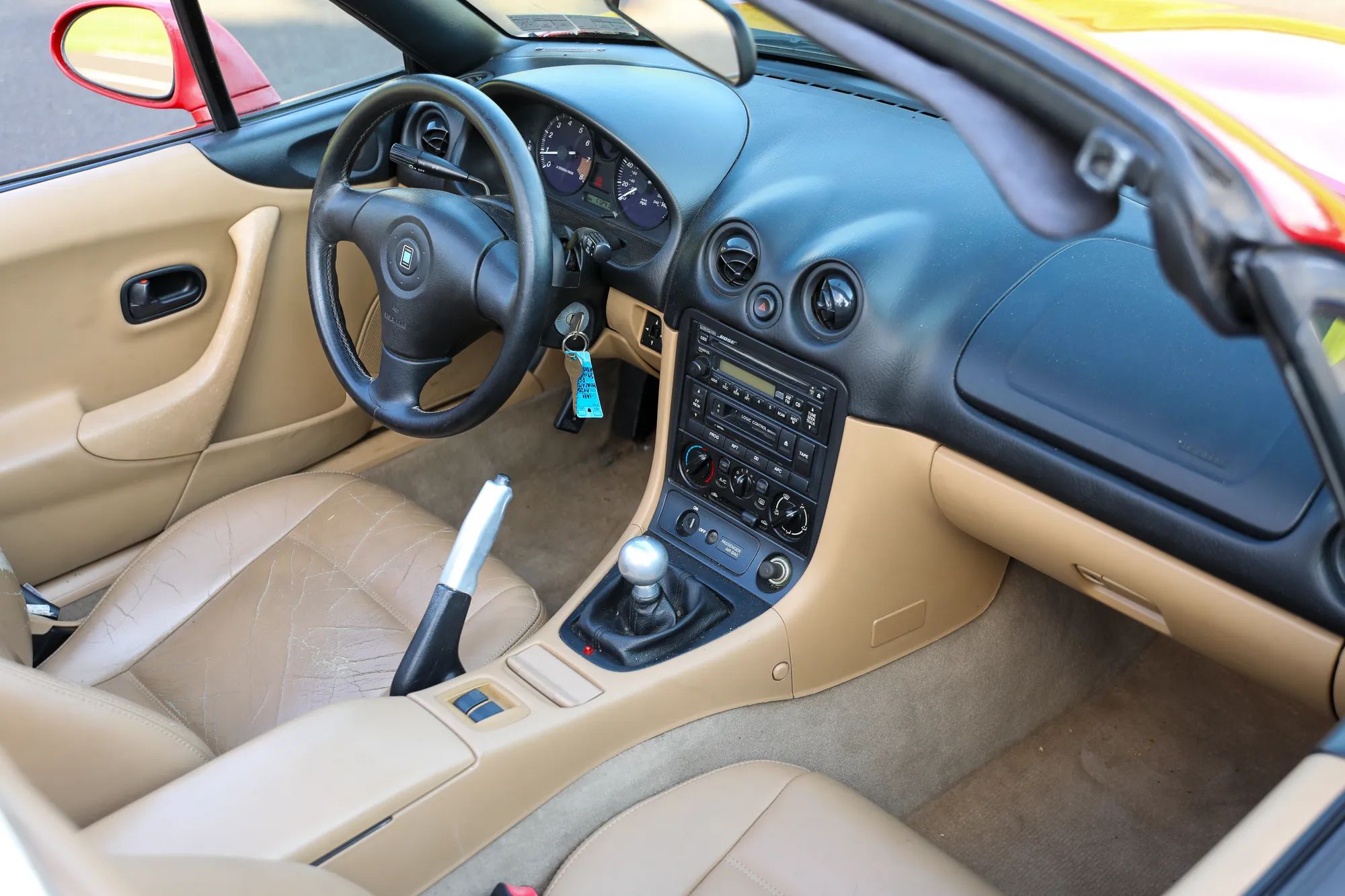1999 MAZDA MX-5 Miata Convertible 2D — photo 42 of 52