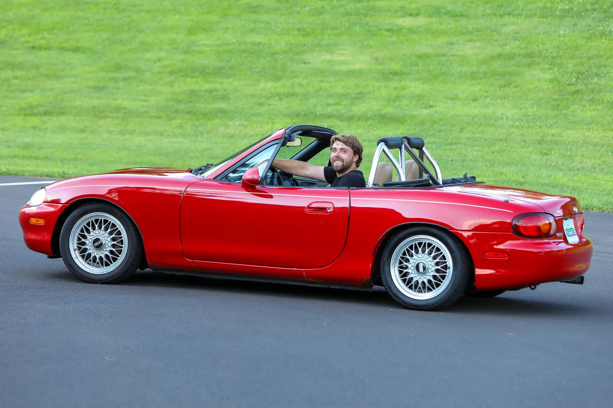 1999 MAZDA MX-5 Miata Convertible 2D — photo 47 of 52