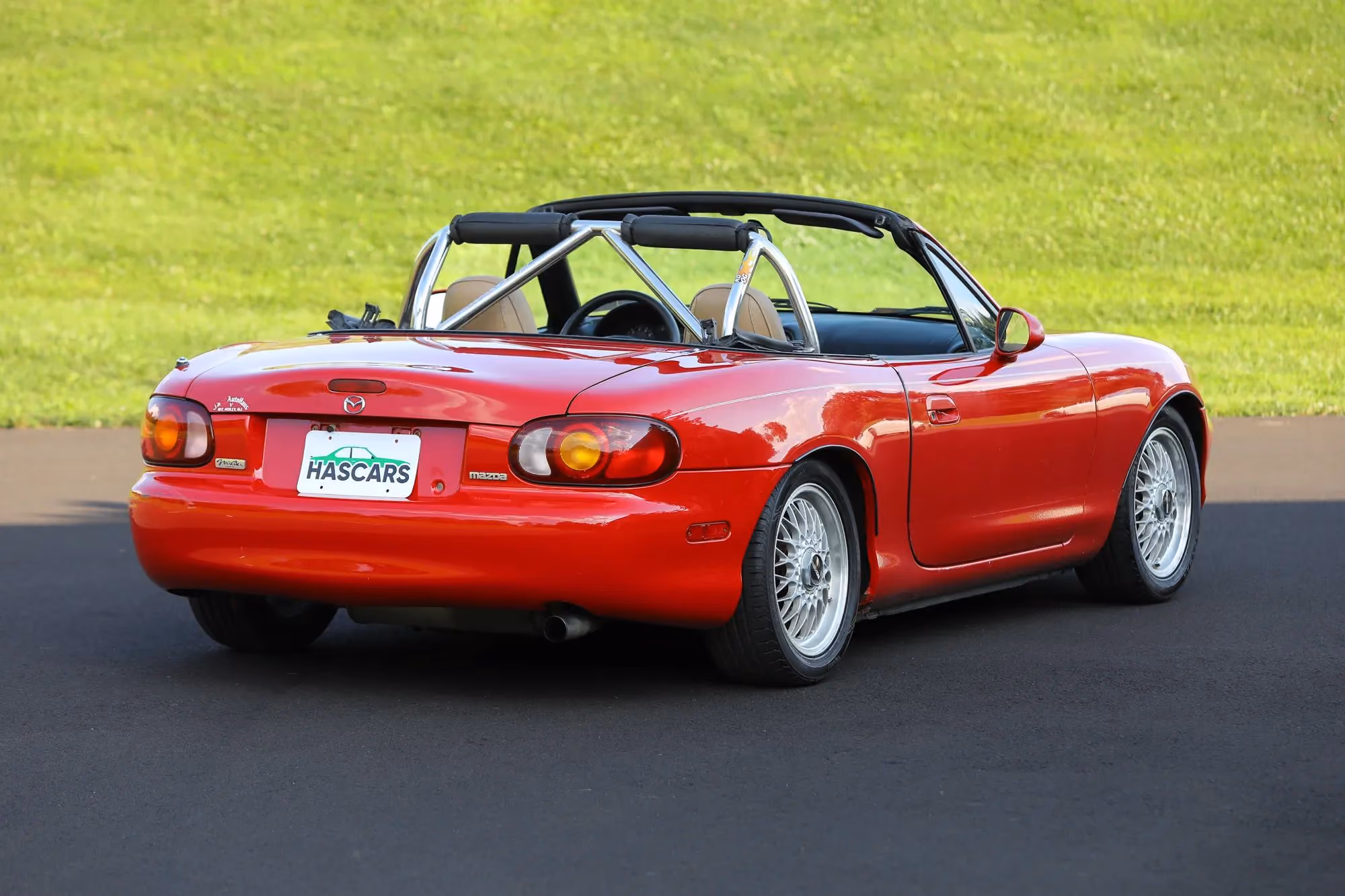 1999 MAZDA MX-5 Miata Convertible 2D — photo 39 of 52