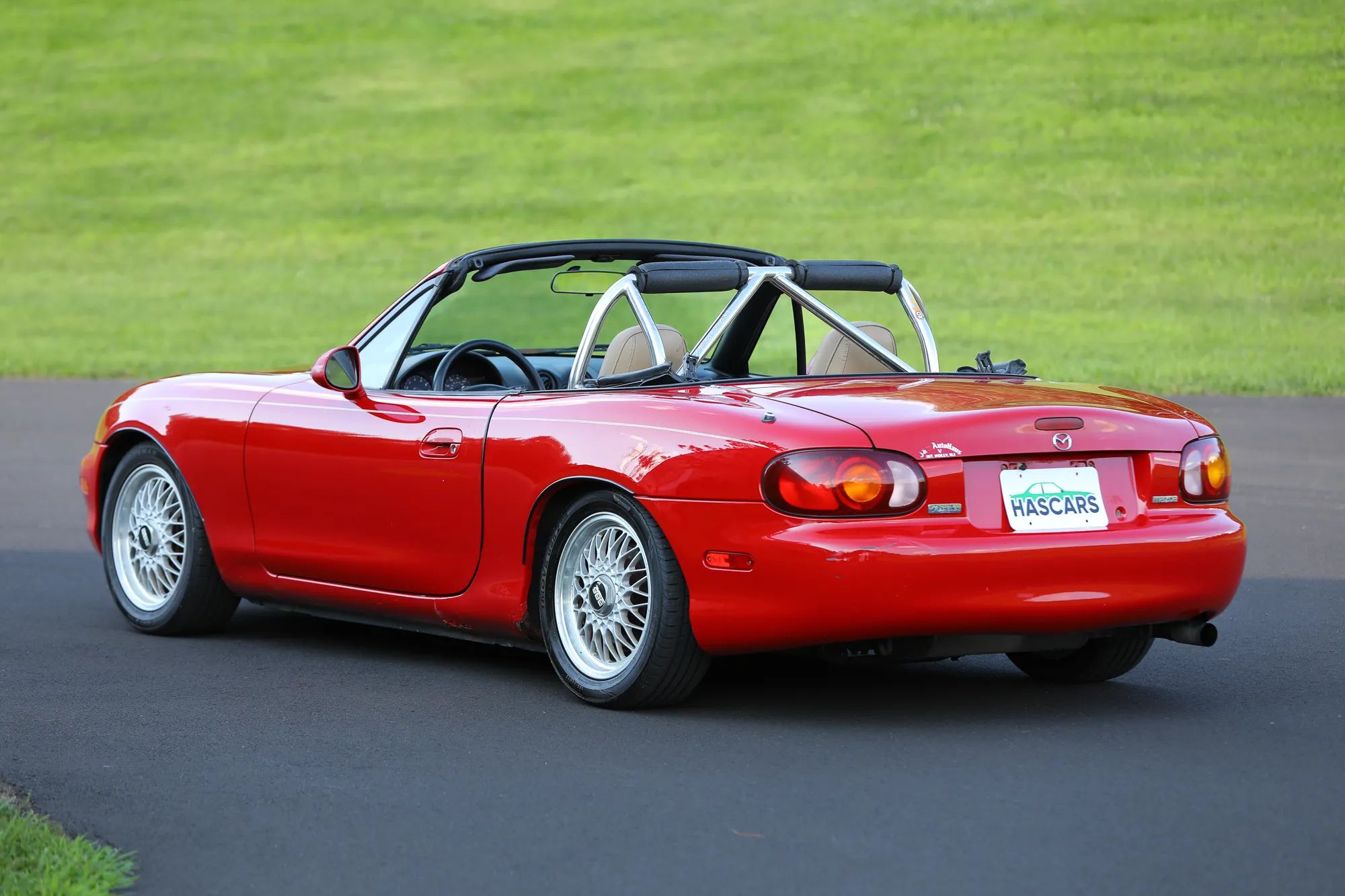 1999 MAZDA MX-5 Miata Convertible 2D — photo 49 of 52