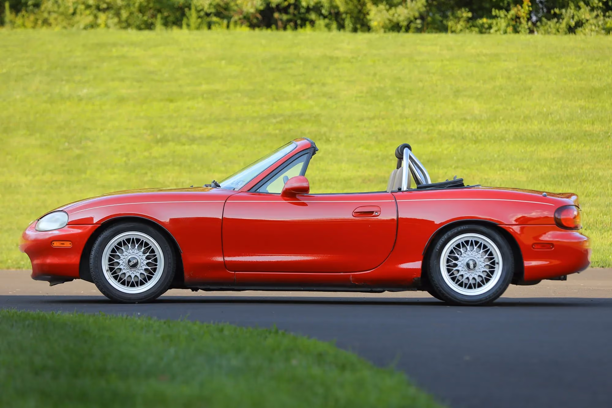 1999 MAZDA MX-5 Miata Convertible 2D — photo 45 of 52