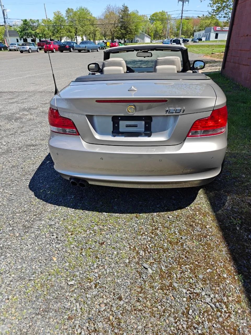 2010 BMW 1 Series 128i Convertible 2D — photo 5 of 48