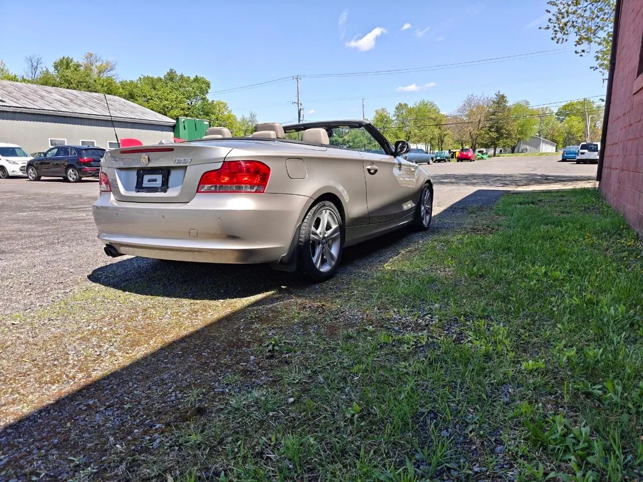 2010 BMW 1 Series 128i Convertible 2D — photo 7 of 48