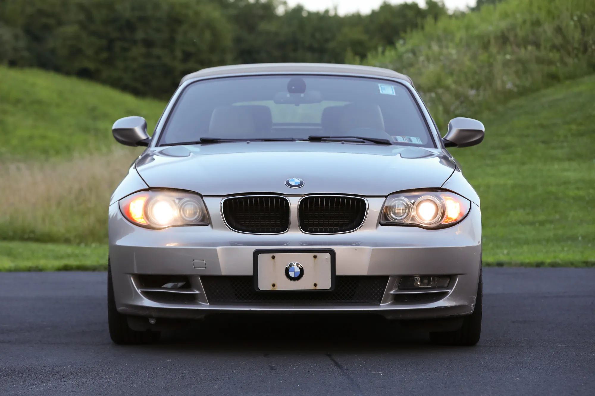 2010 BMW 1 Series 128i Convertible 2D — photo 21 of 48