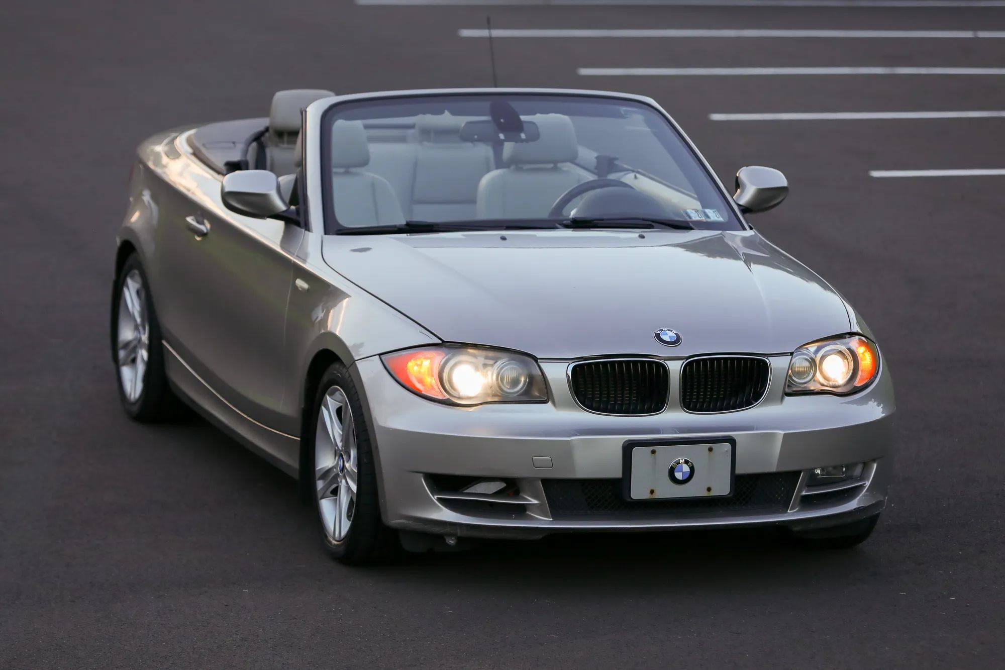 2010 BMW 1 Series 128i Convertible 2D — photo 38 of 48